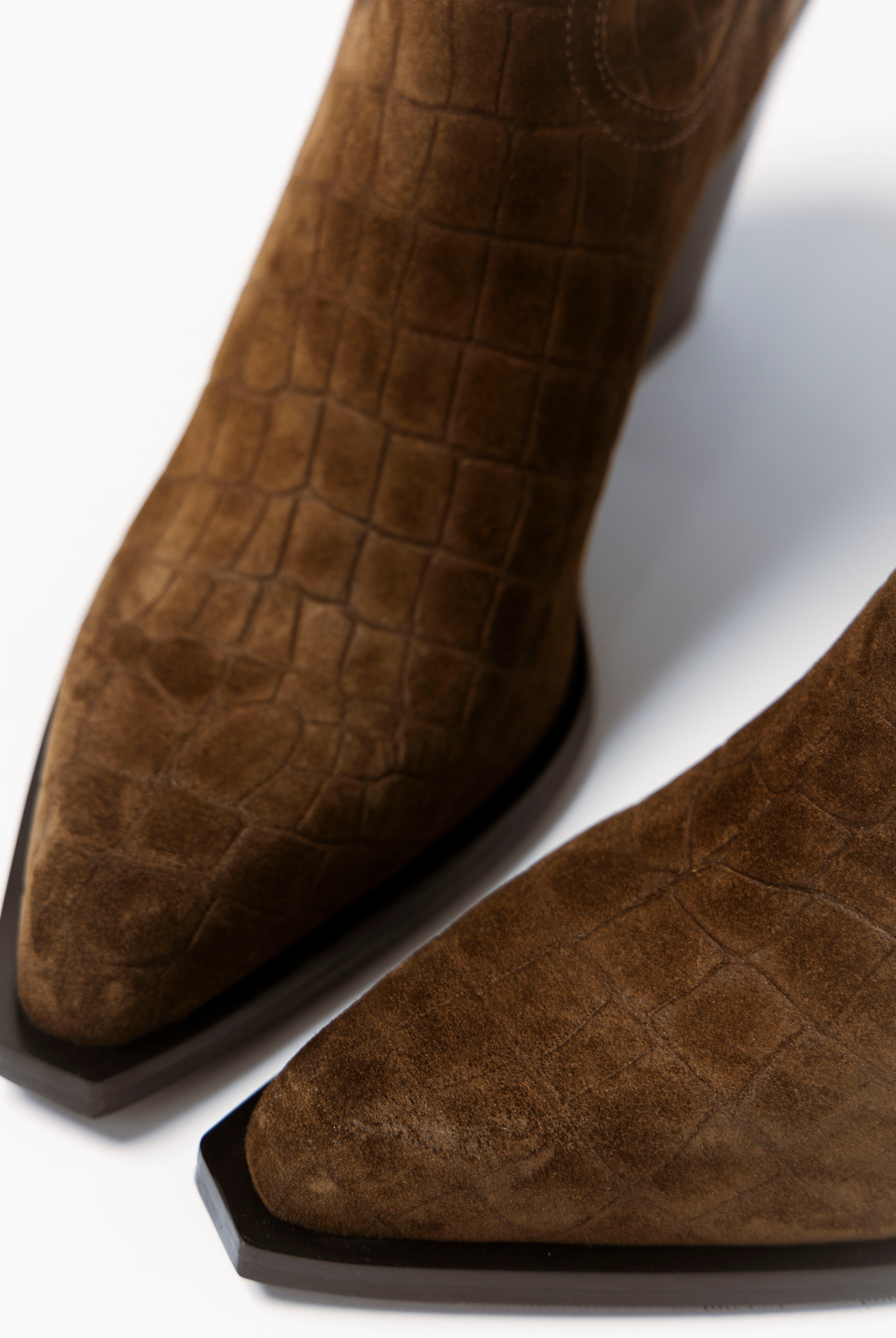 swatch_Camel Croco Suede l'idea western heeled boot