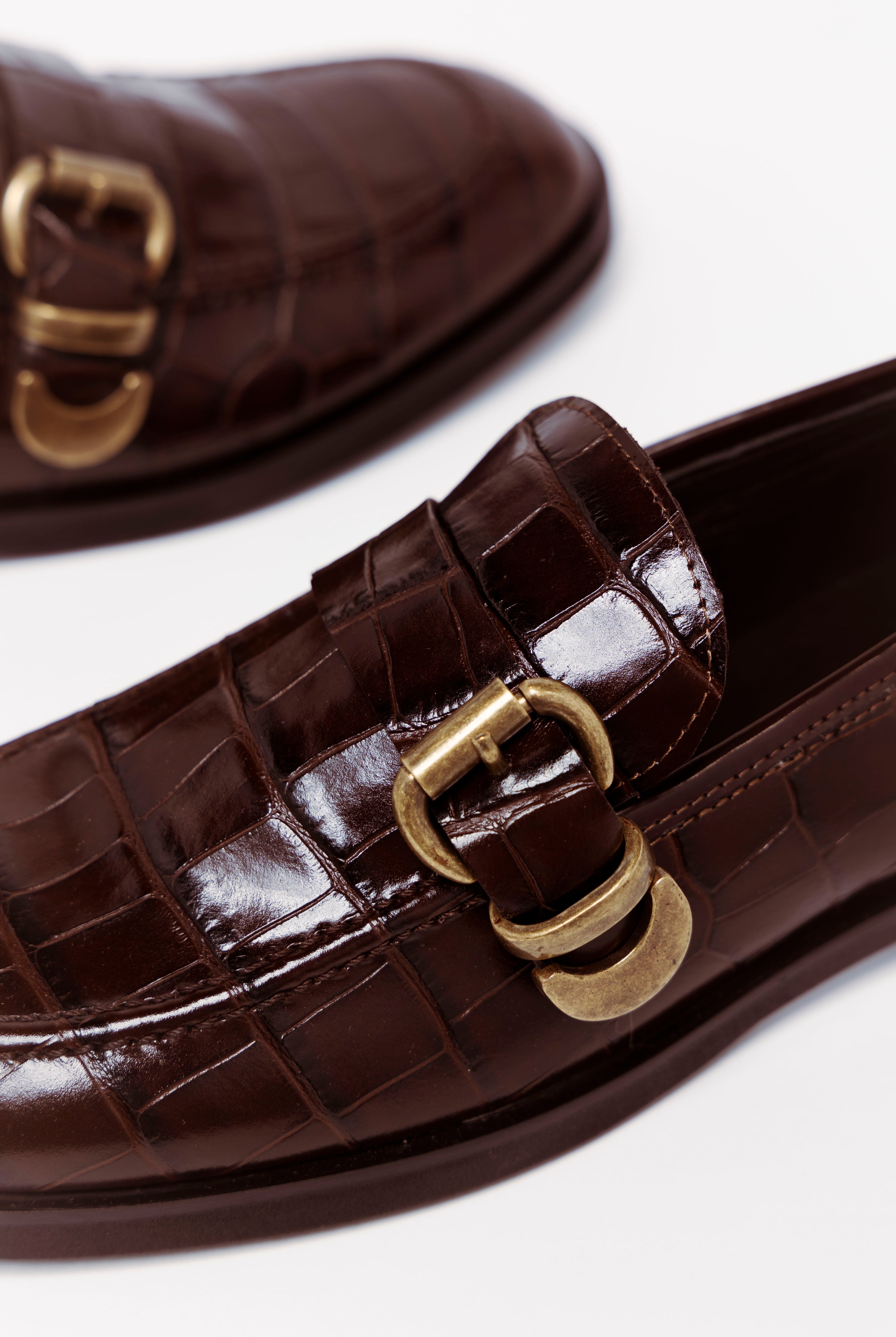 swatch_Brown Croco l'idea croc embossed loafer