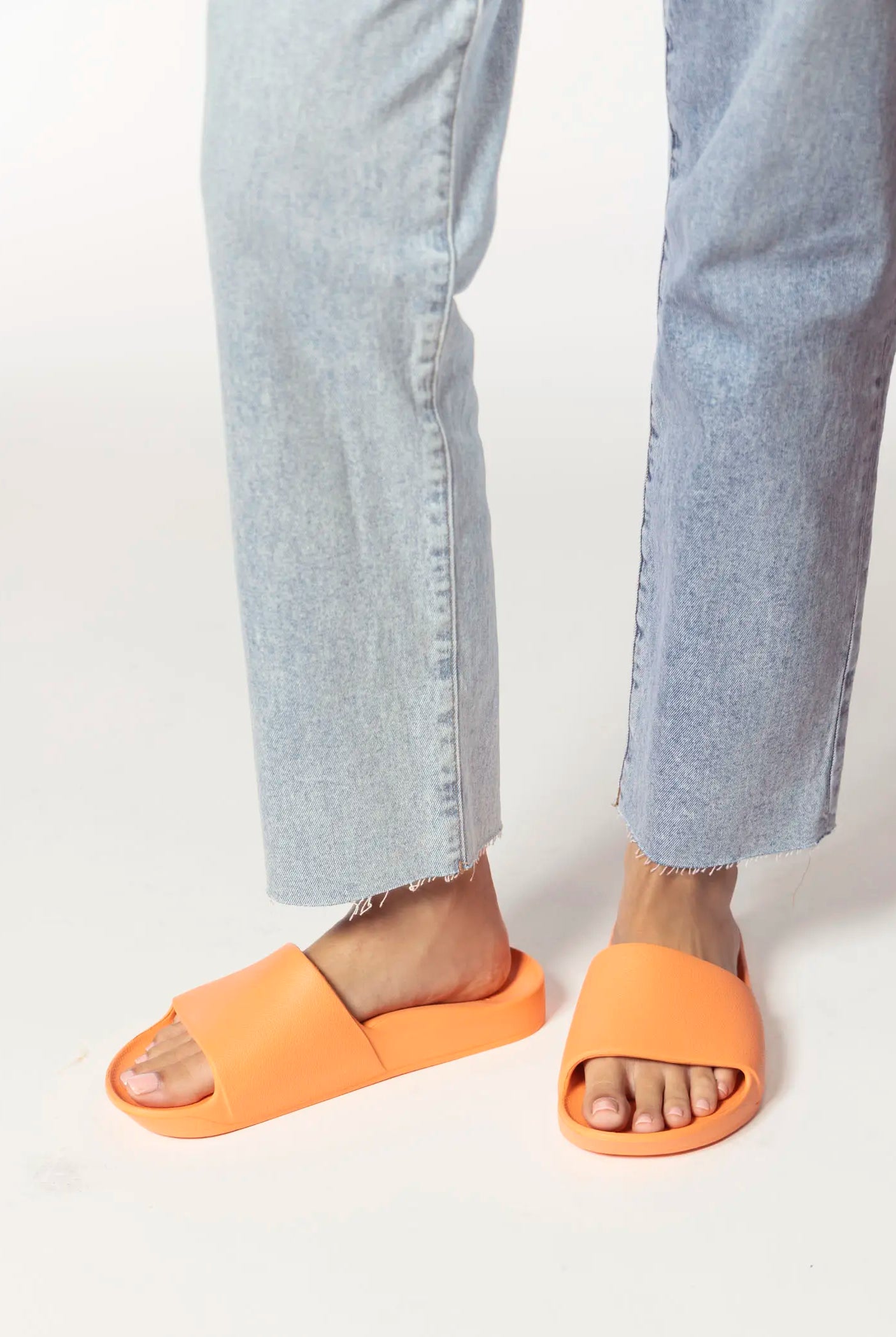 swatch_peach arch support slide flat sandals