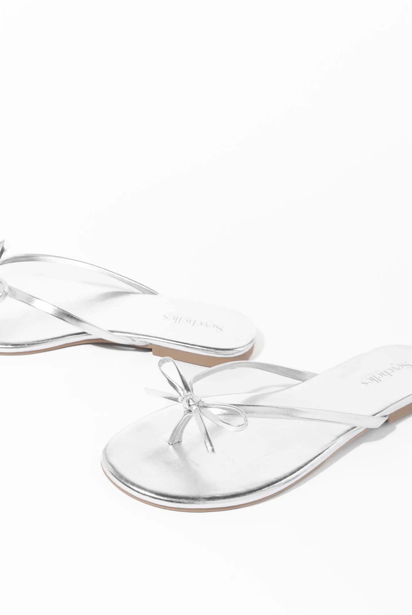 swatch_silver wishlist flip flop flat sandals