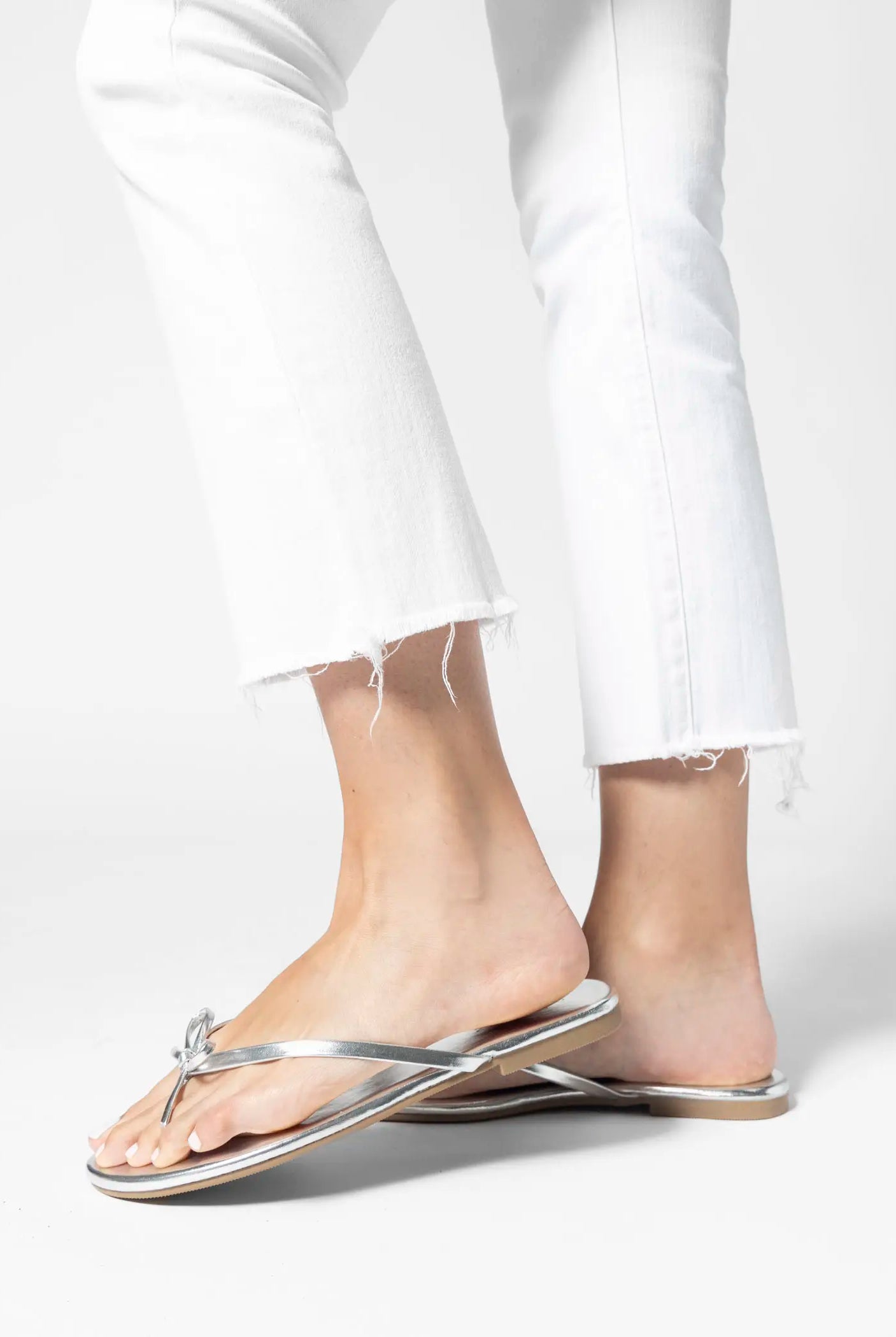 swatch_silver wishlist flip flop flat sandals