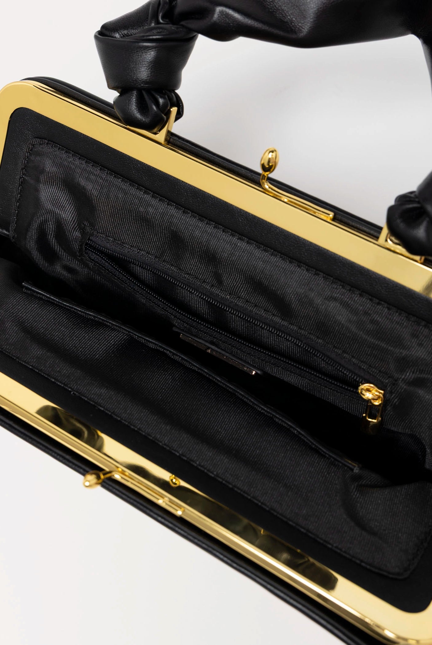 swatch_Natural/Black urban expressions julissa clutch bag