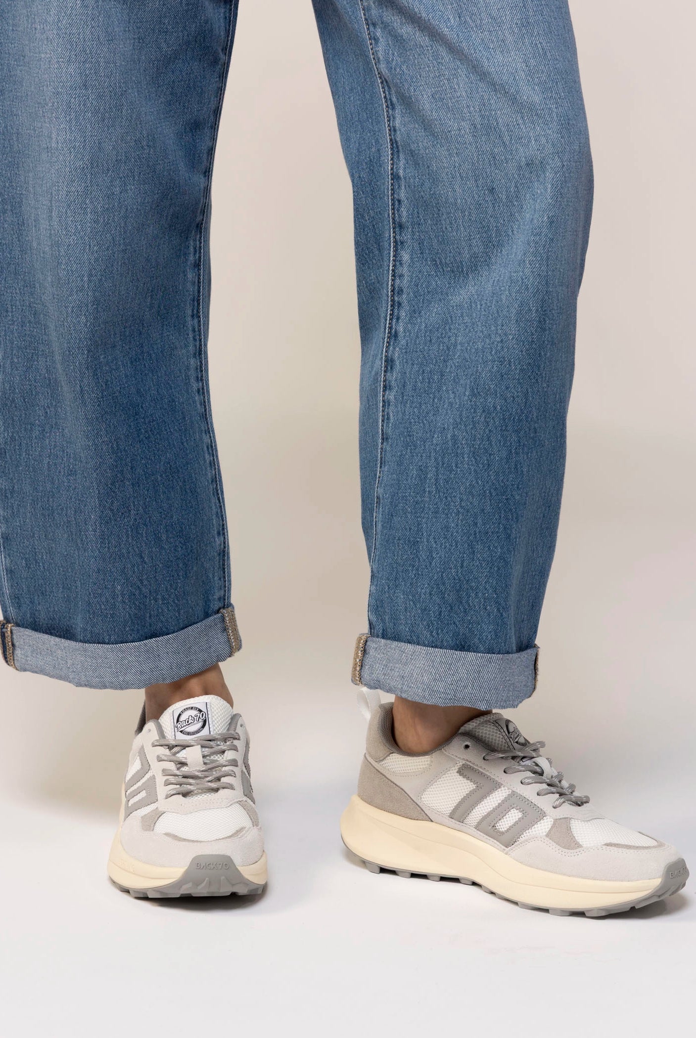 swatch_Ice/Light Grey back70 lightning dad sneaker