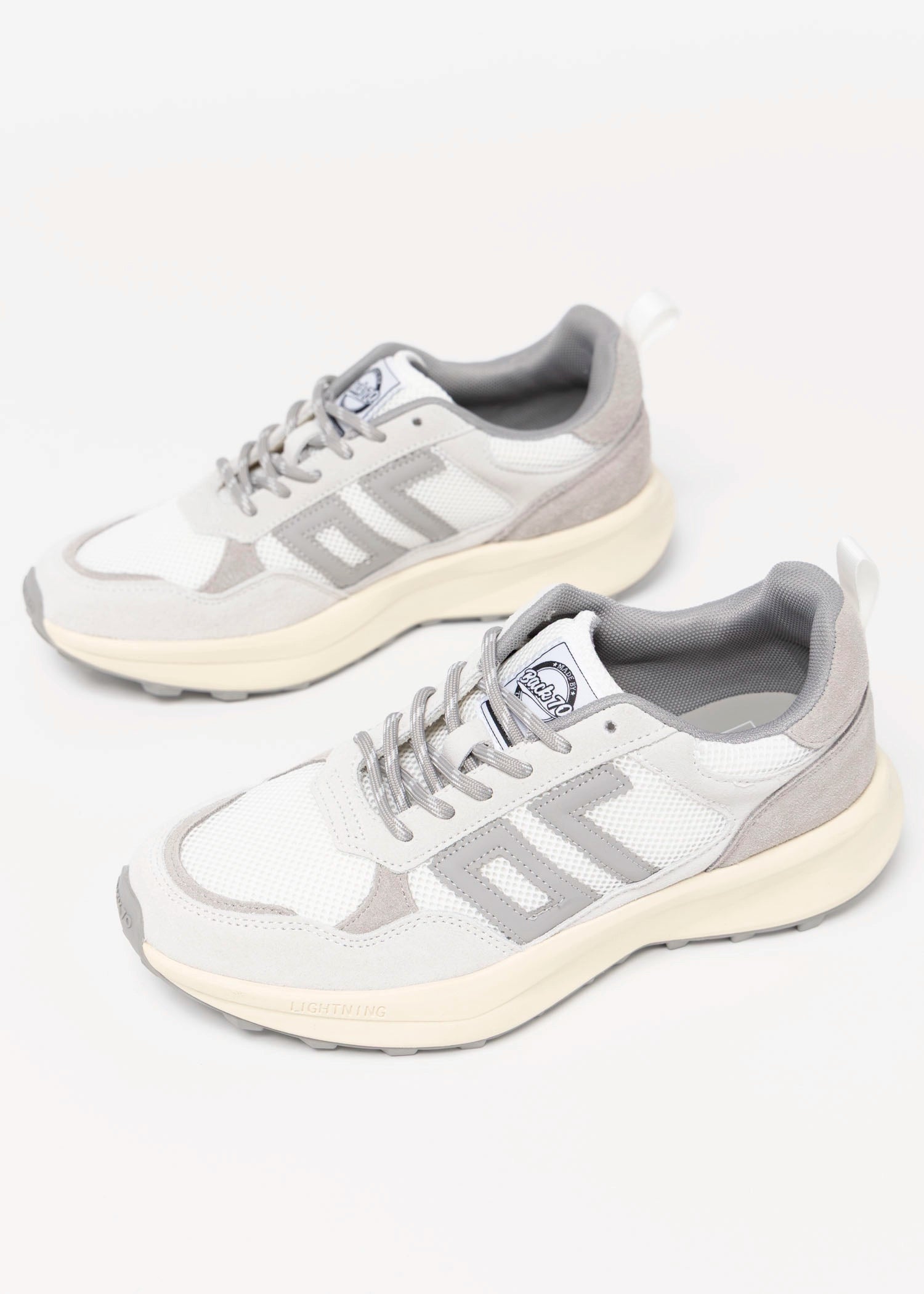 swatch_Ice/Light Grey back70 lightning dad sneaker