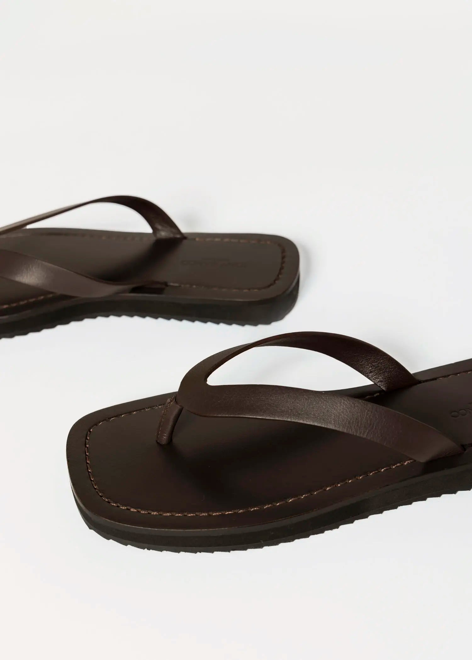 swatch_brown kimba thong sandal flat sandals