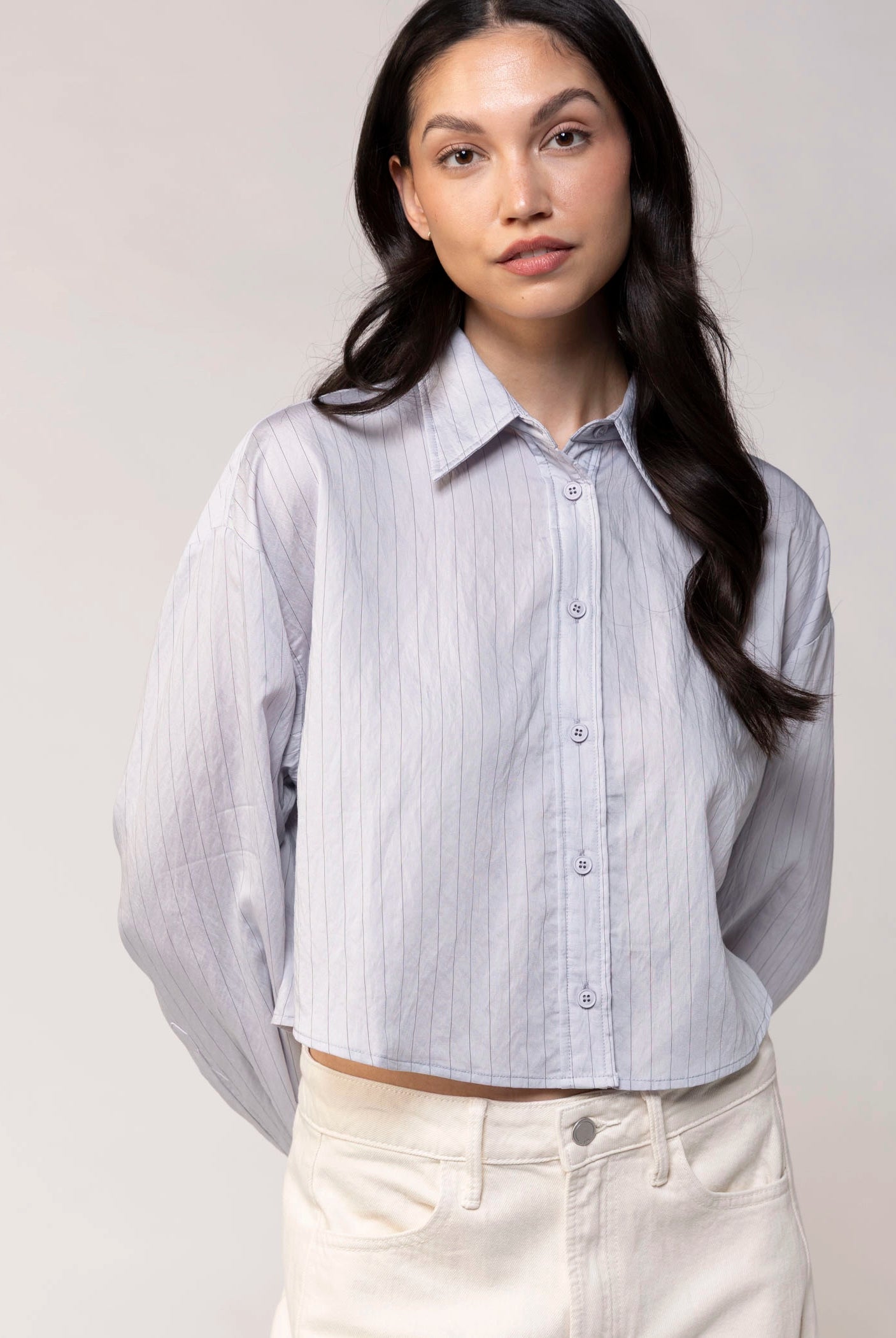 swatch_Silver/Blue pinstripe cropped button down shirt