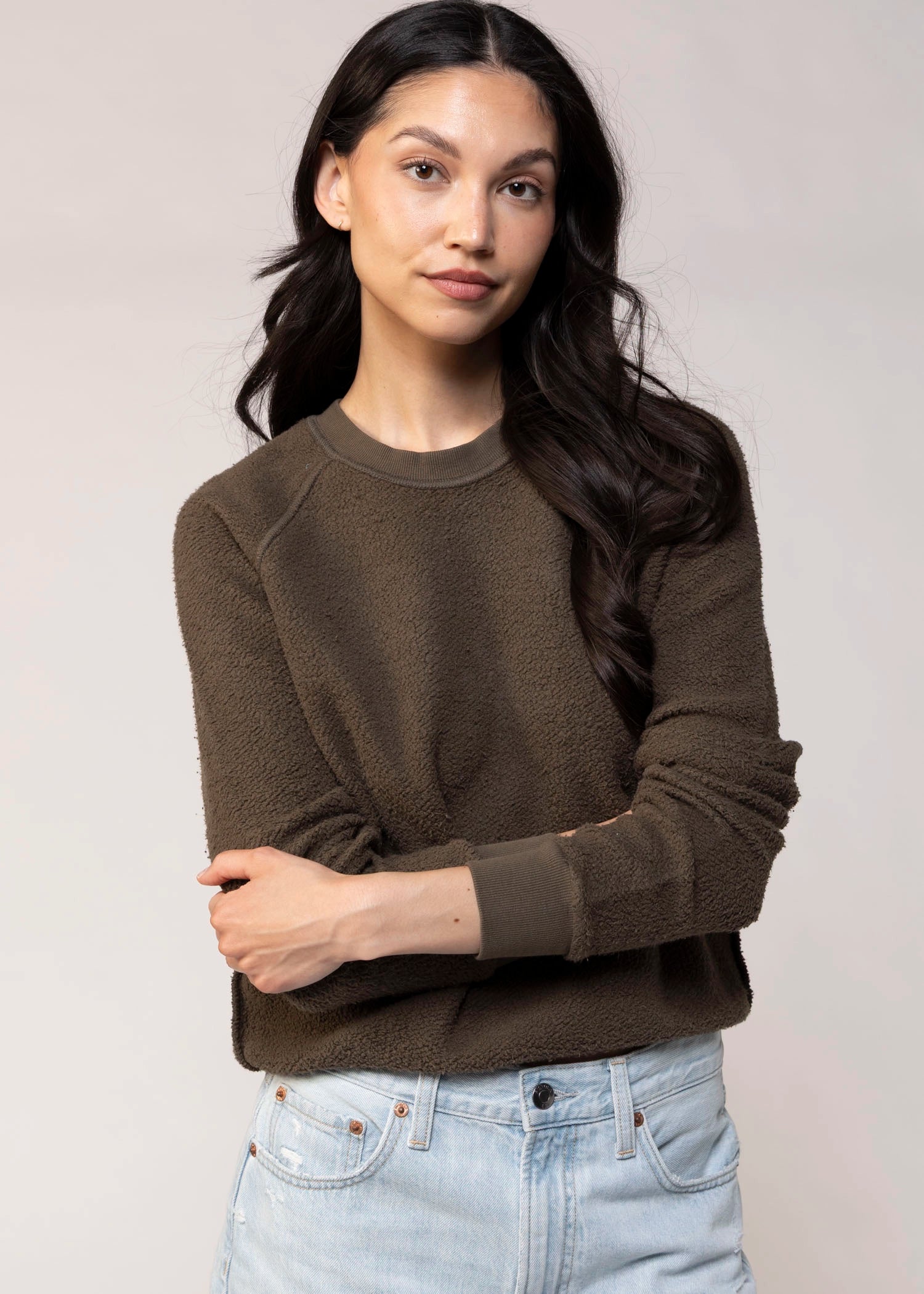 swatch_Dark Olive perfect white tee ziggy reverse fleece sweatshirt
