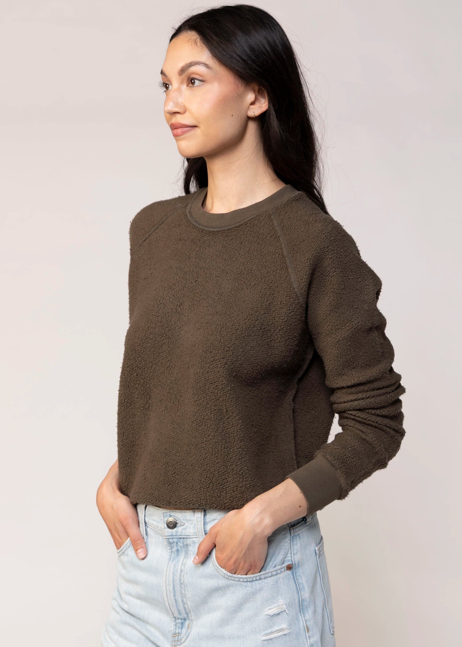 swatch_Dark Olive perfect white tee ziggy reverse fleece sweatshirt