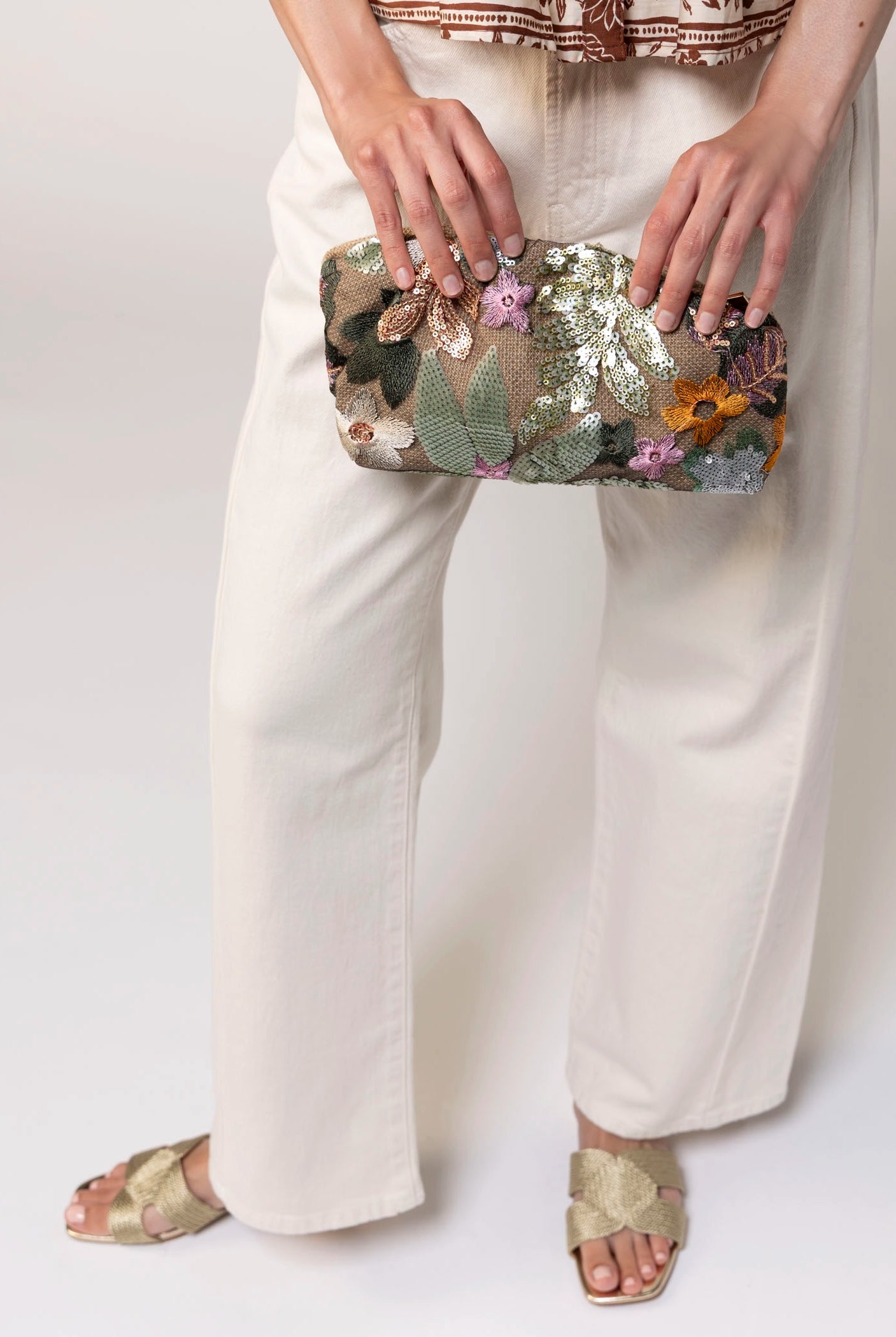 swatch_Green cosai floral sequin evening clutch bag
