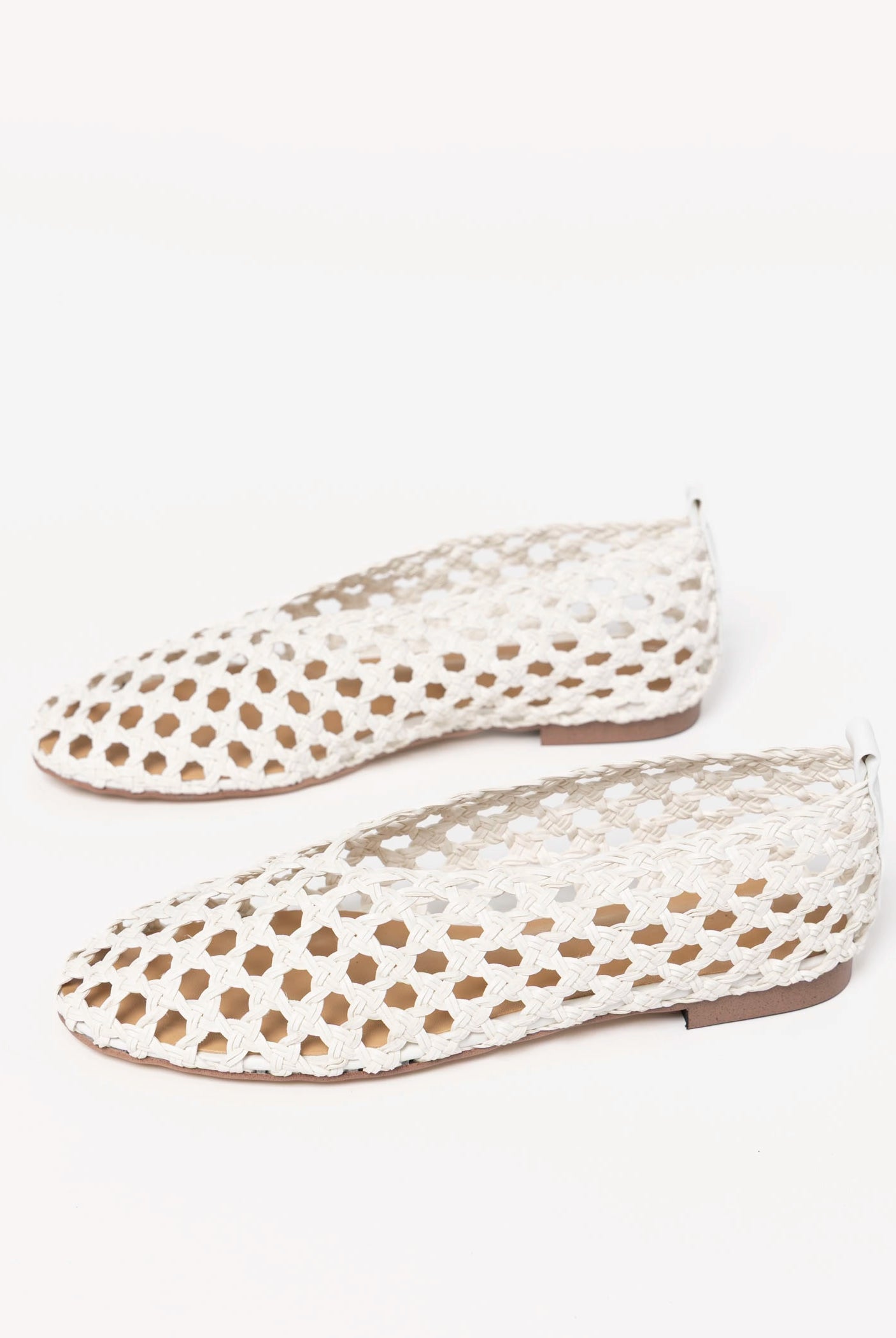 swatch_White Leather tony bianco Cheeky woven flat