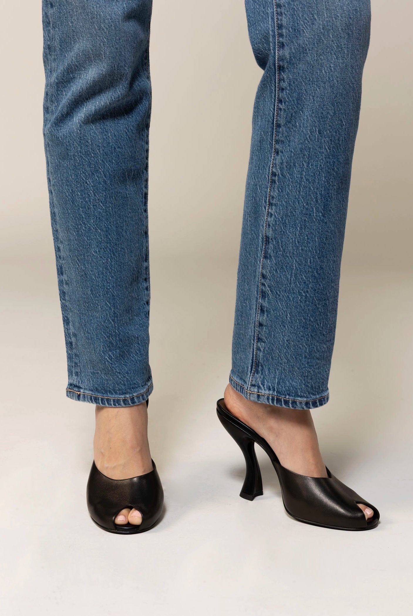 swatch_Black jeffrey campbell fresa peep toe heel