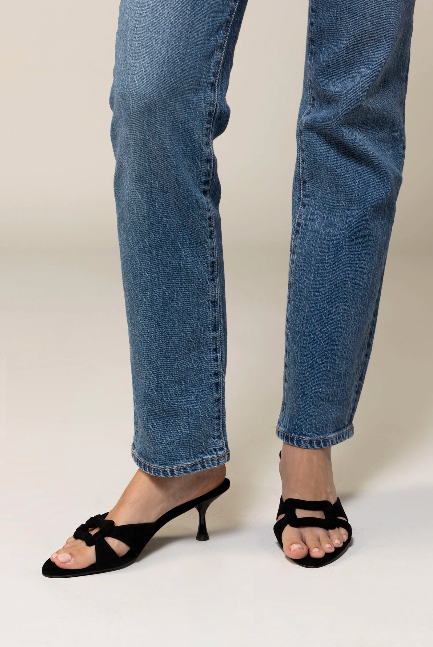 swatch_Black Suede jeffrey campbell chisme heeled sandal