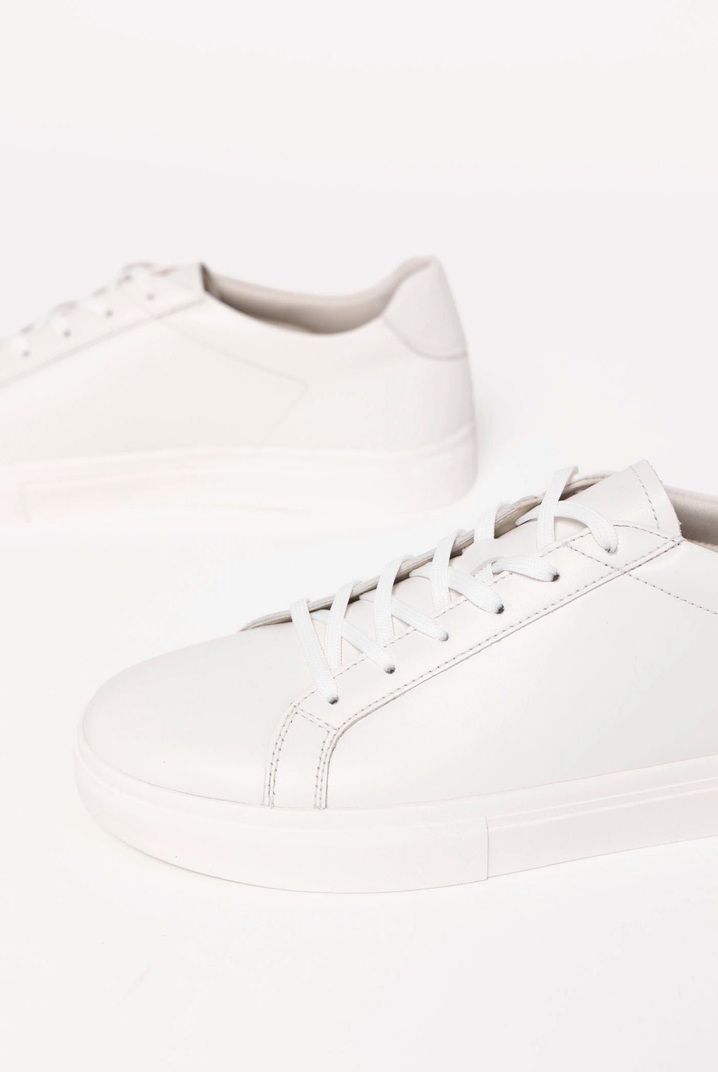 swatch_All White vagabond cody sneakers