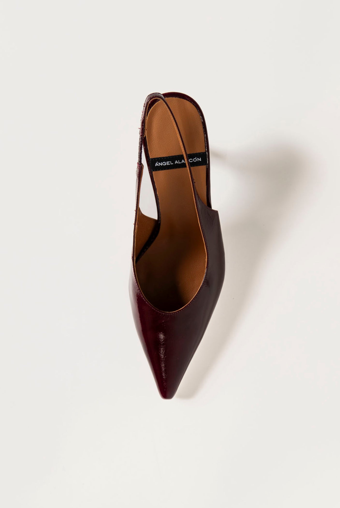 swatch_eggplant patent violette slingback heels