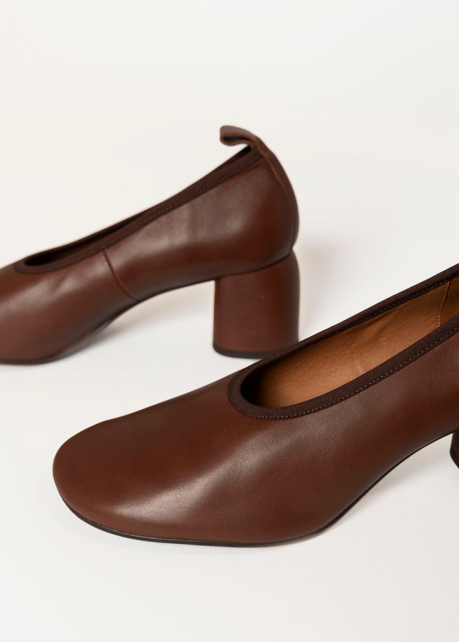 swatch_chestnut leather honore leather pump heels