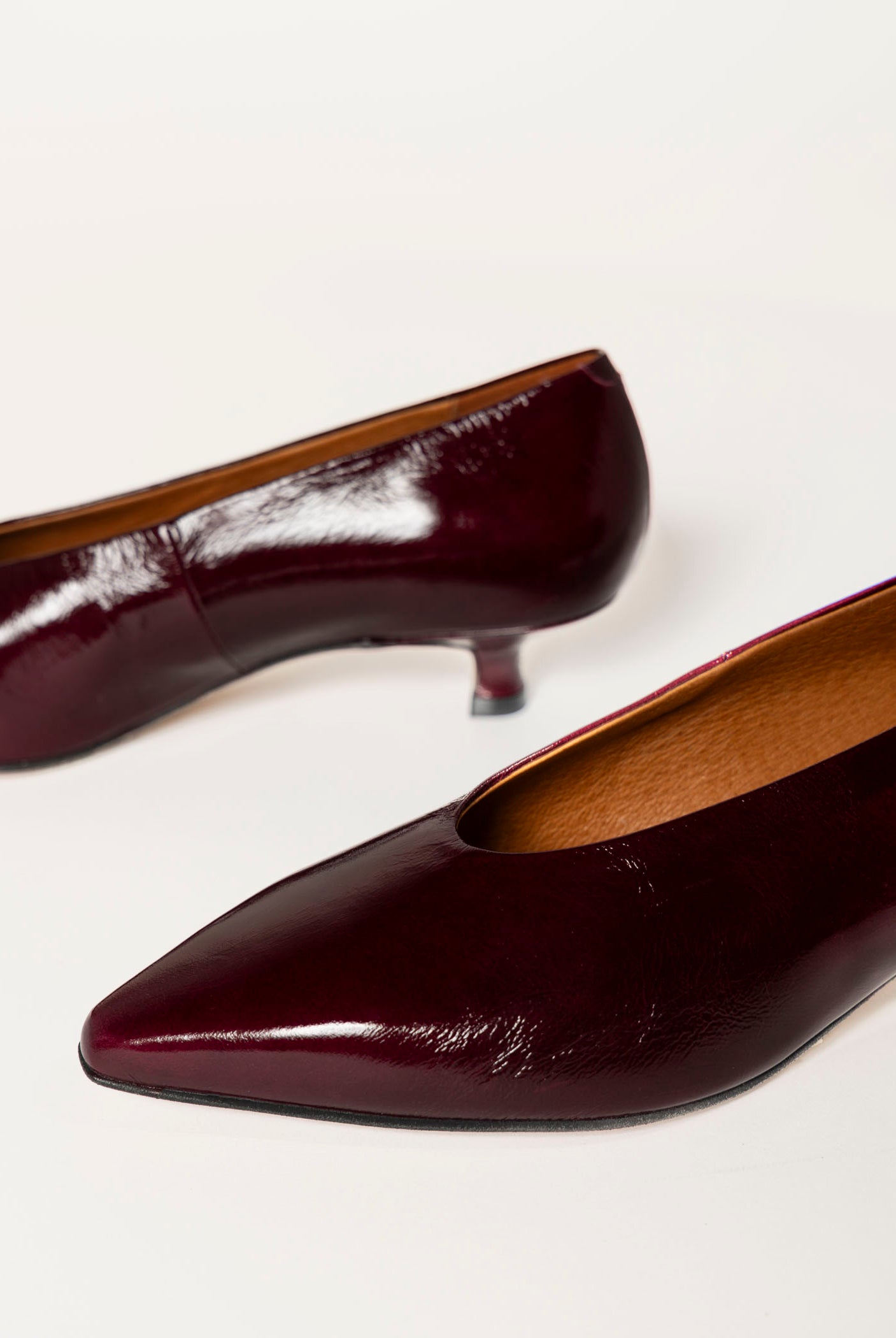 swatch_eggplant patent margo kitten heel pump heels