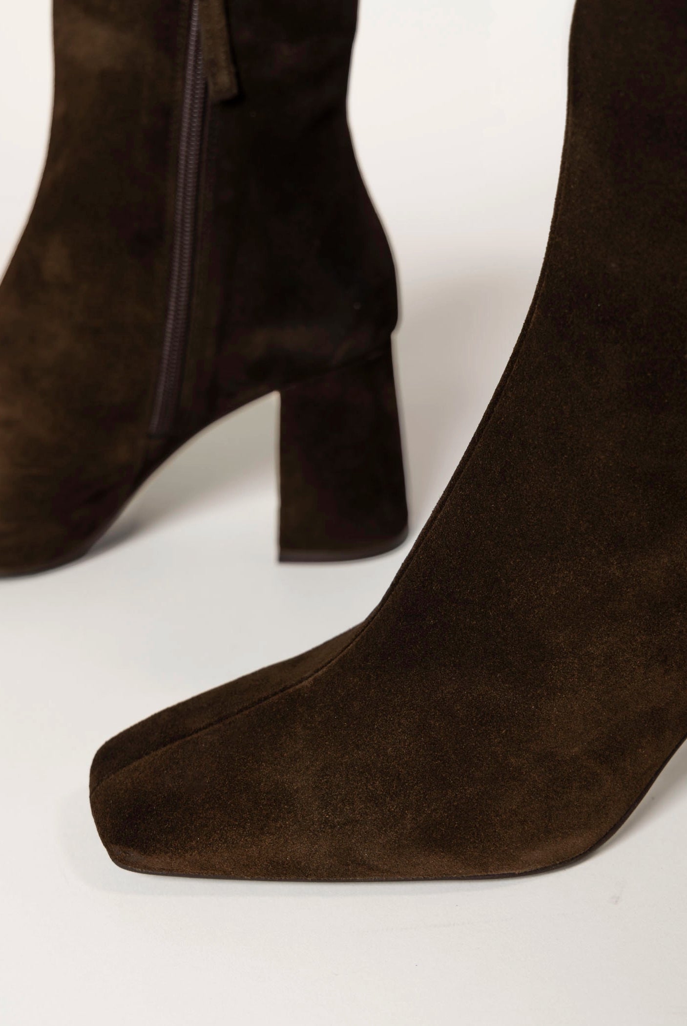 swatch_chocolate suede drimia heeled boot ankle boots