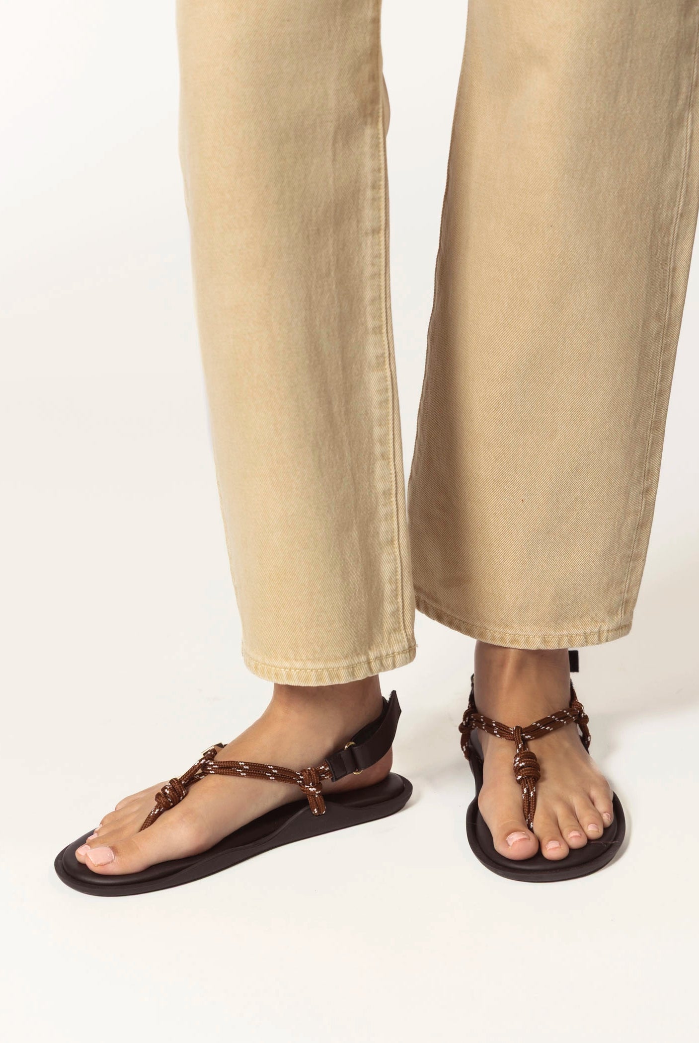 swatch_brown flo thong sandal flat sandals