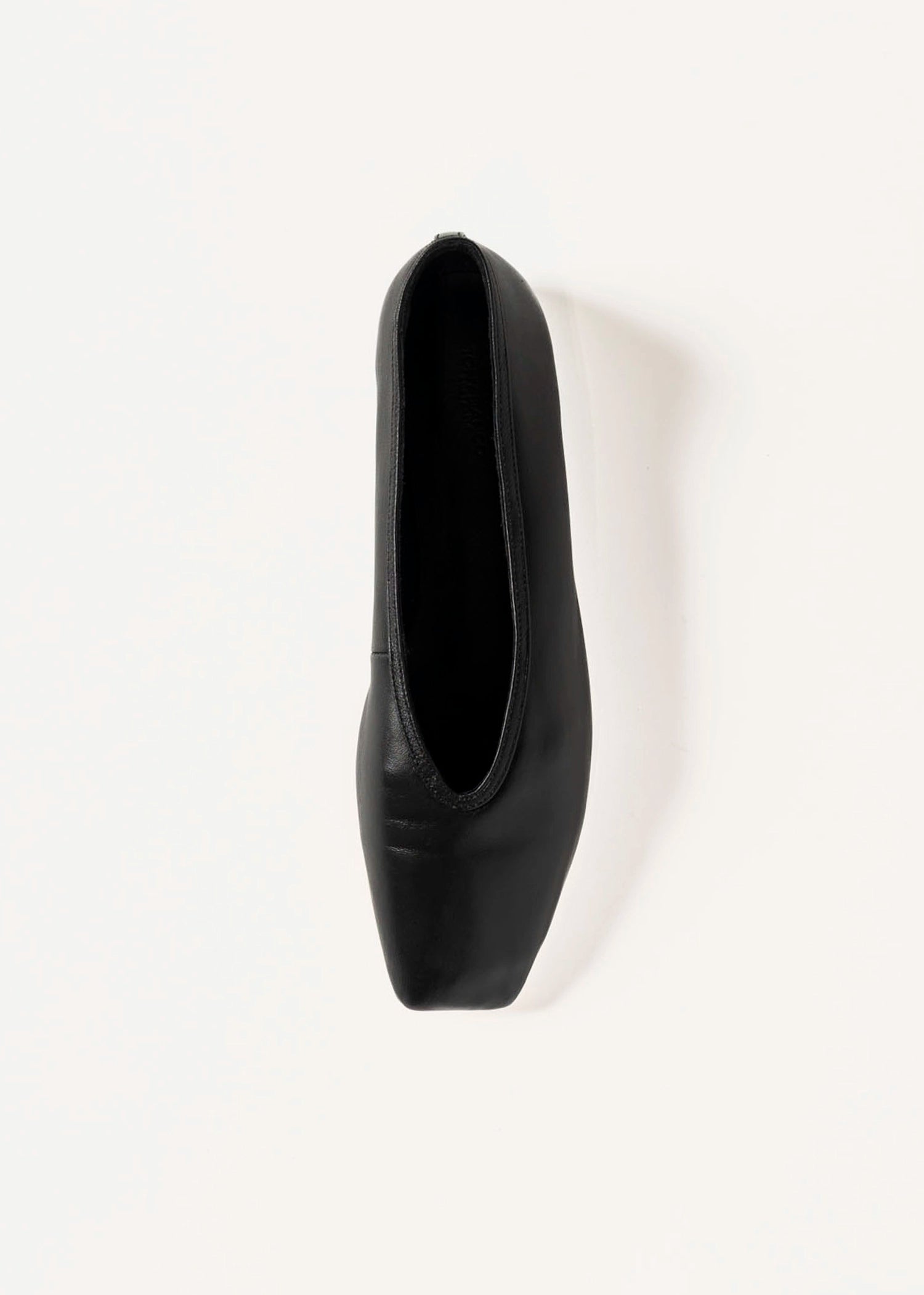 swatch_black leather bianca flat flat shoes