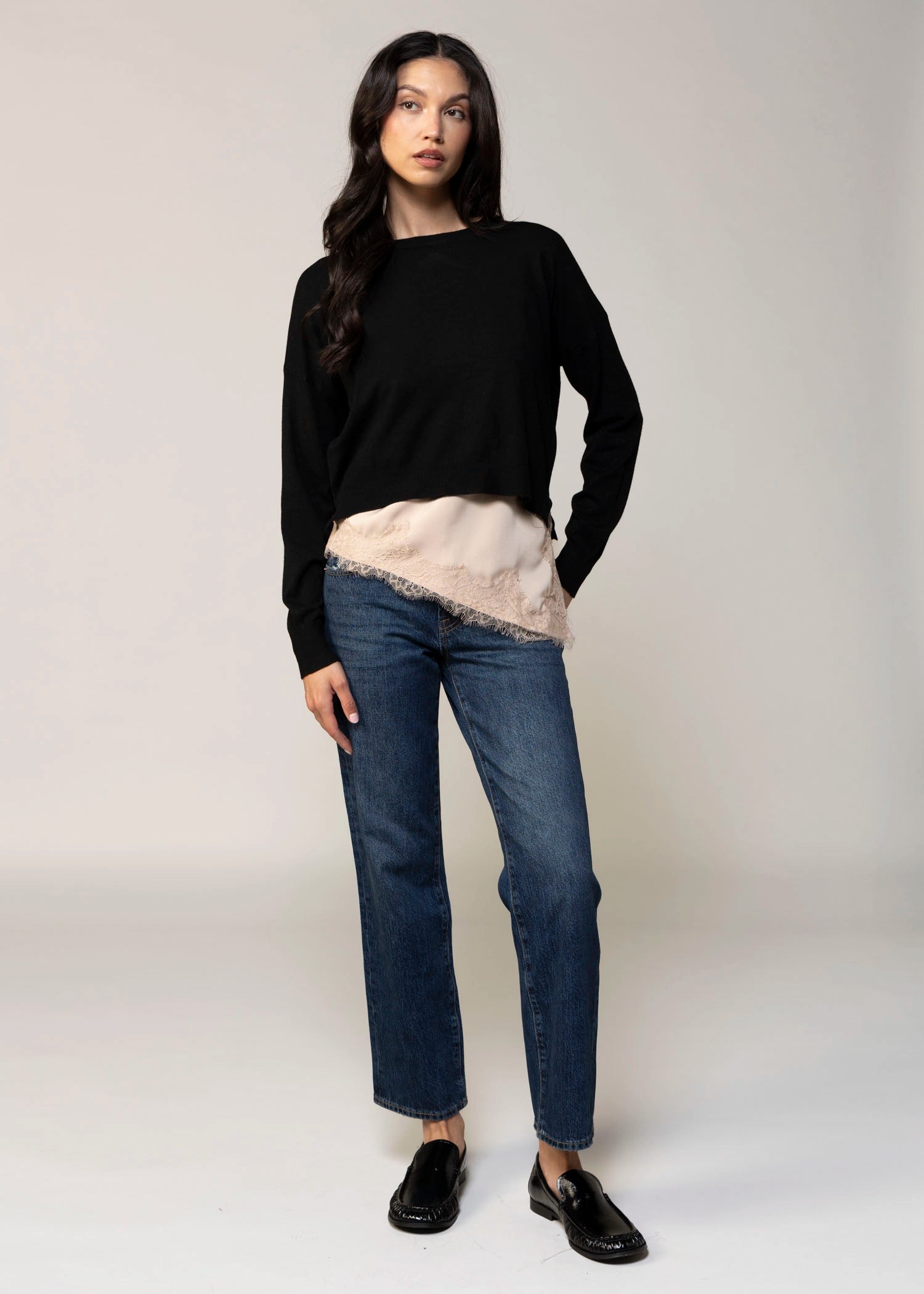 swatch_Black deluc polly sweater