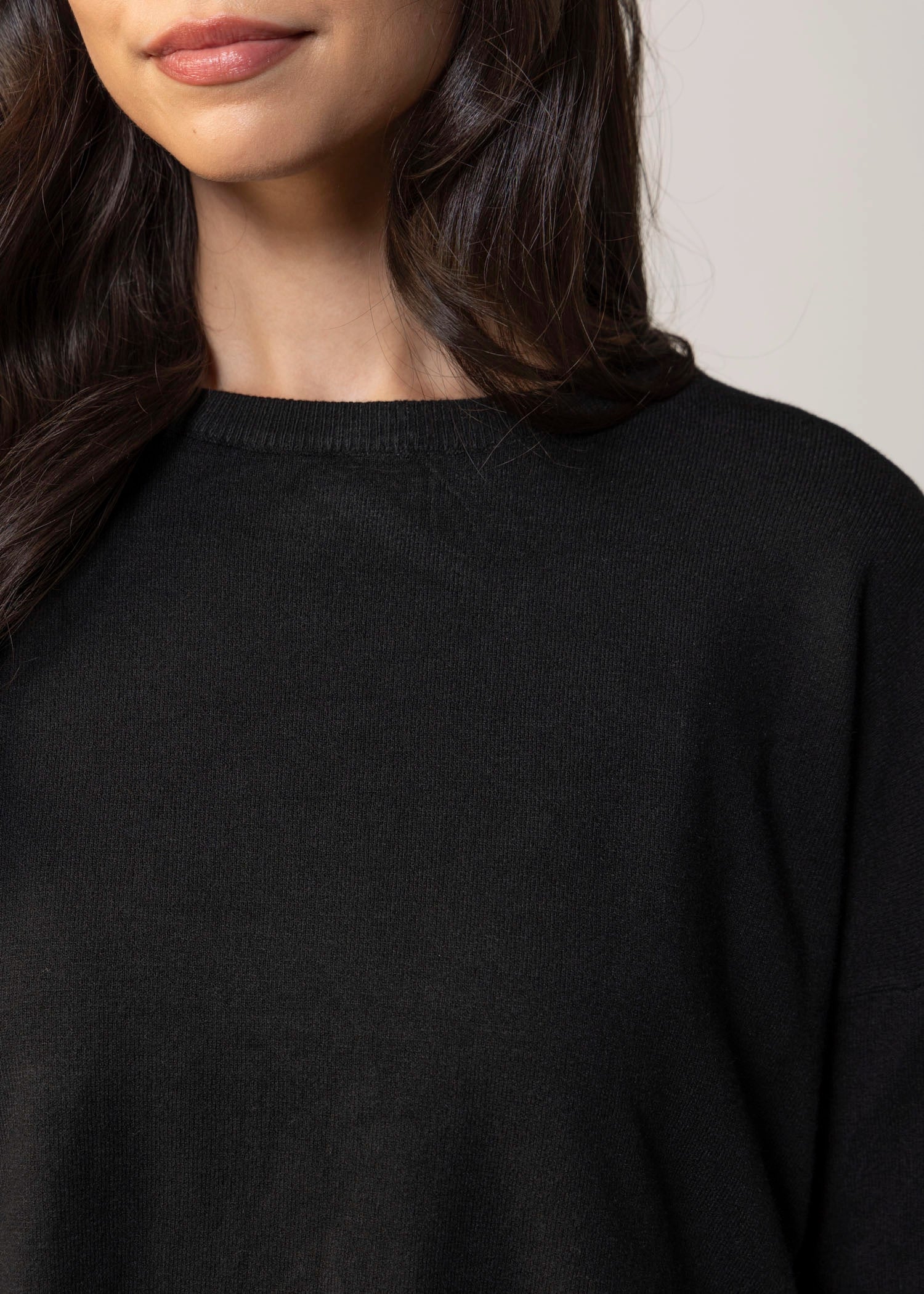 swatch_Black deluc polly sweater
