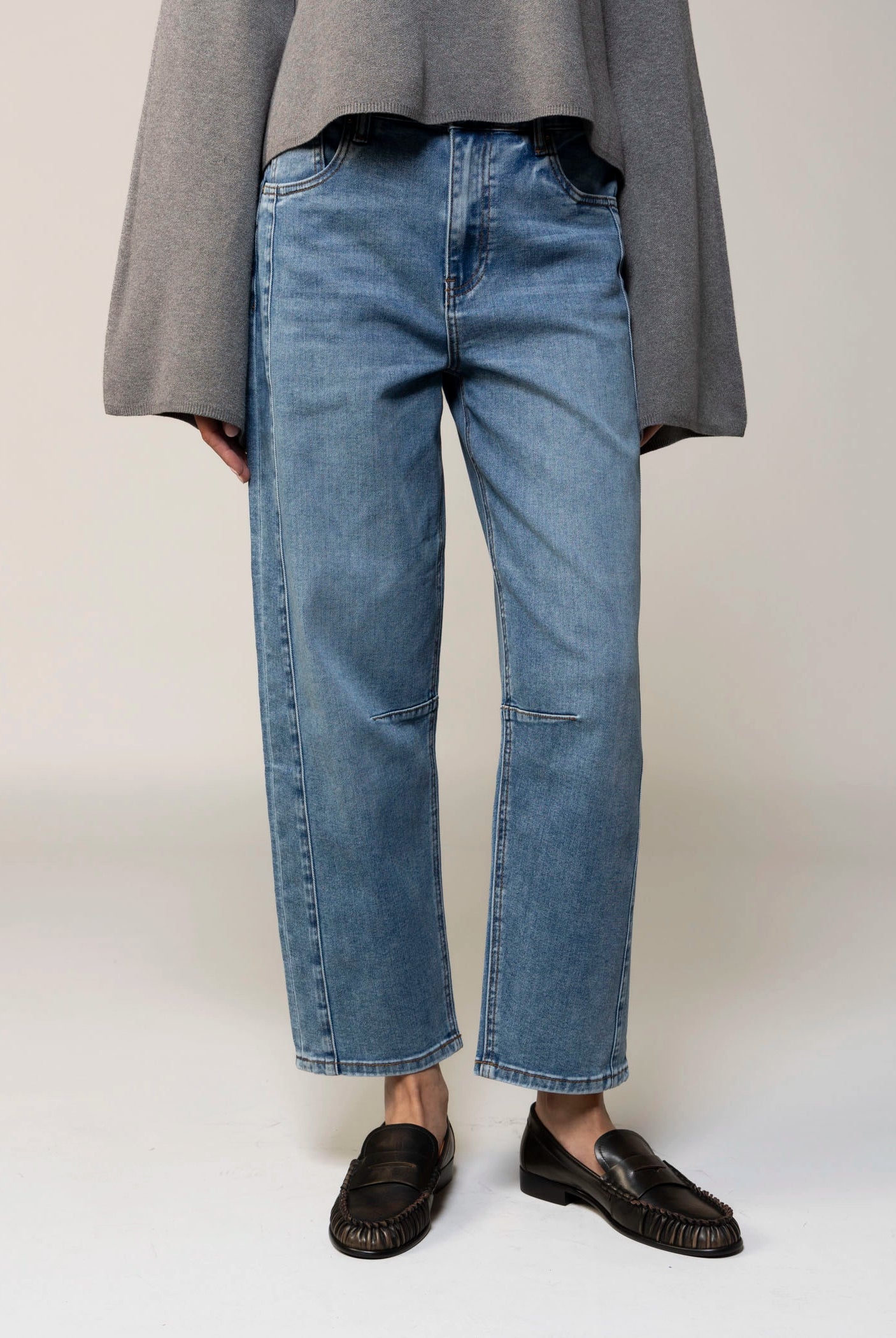 swatch_Denim kut from the kloth ashton barrel leg jean