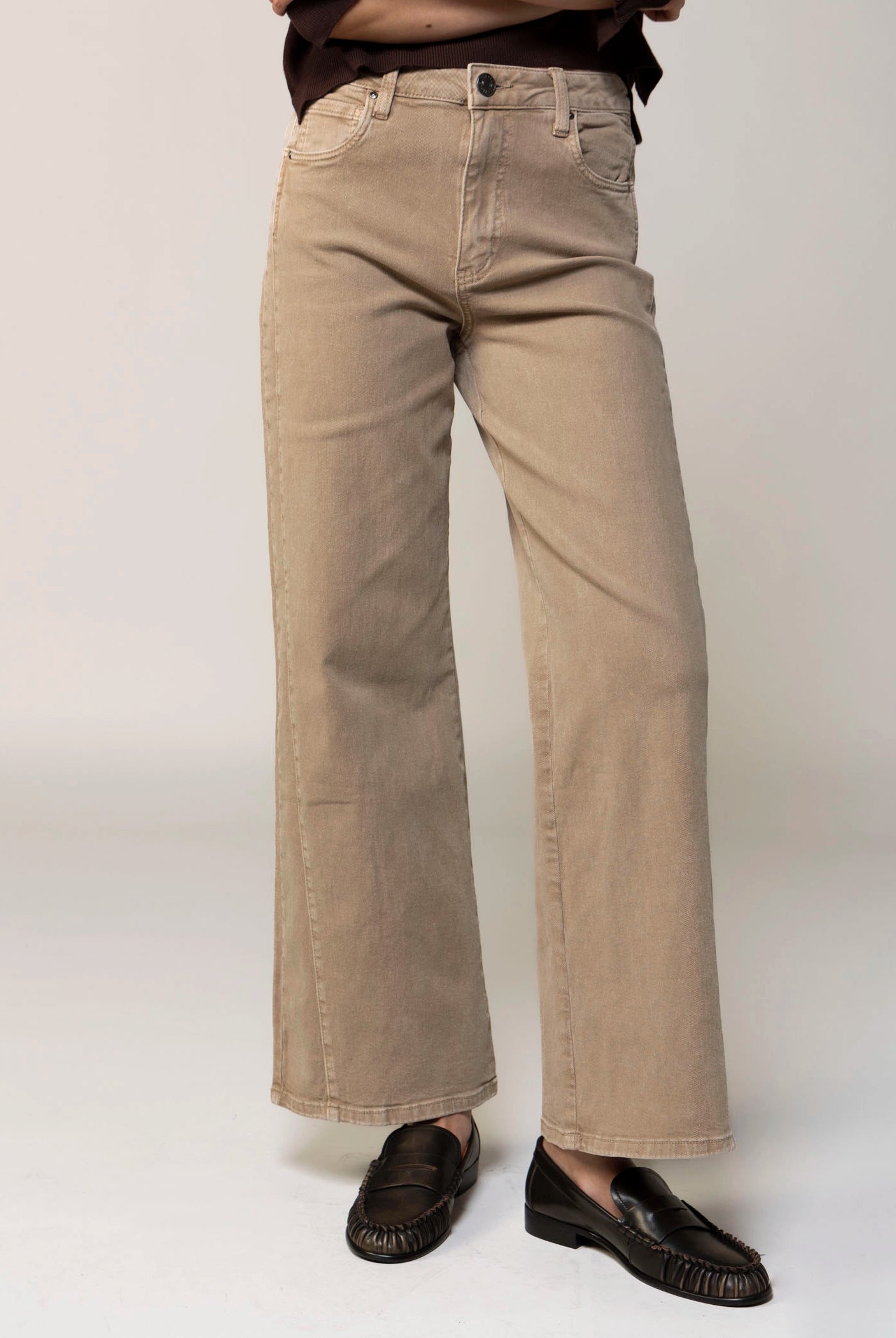 swatch_Milk Tea kut from the kloth meg wide leg jean