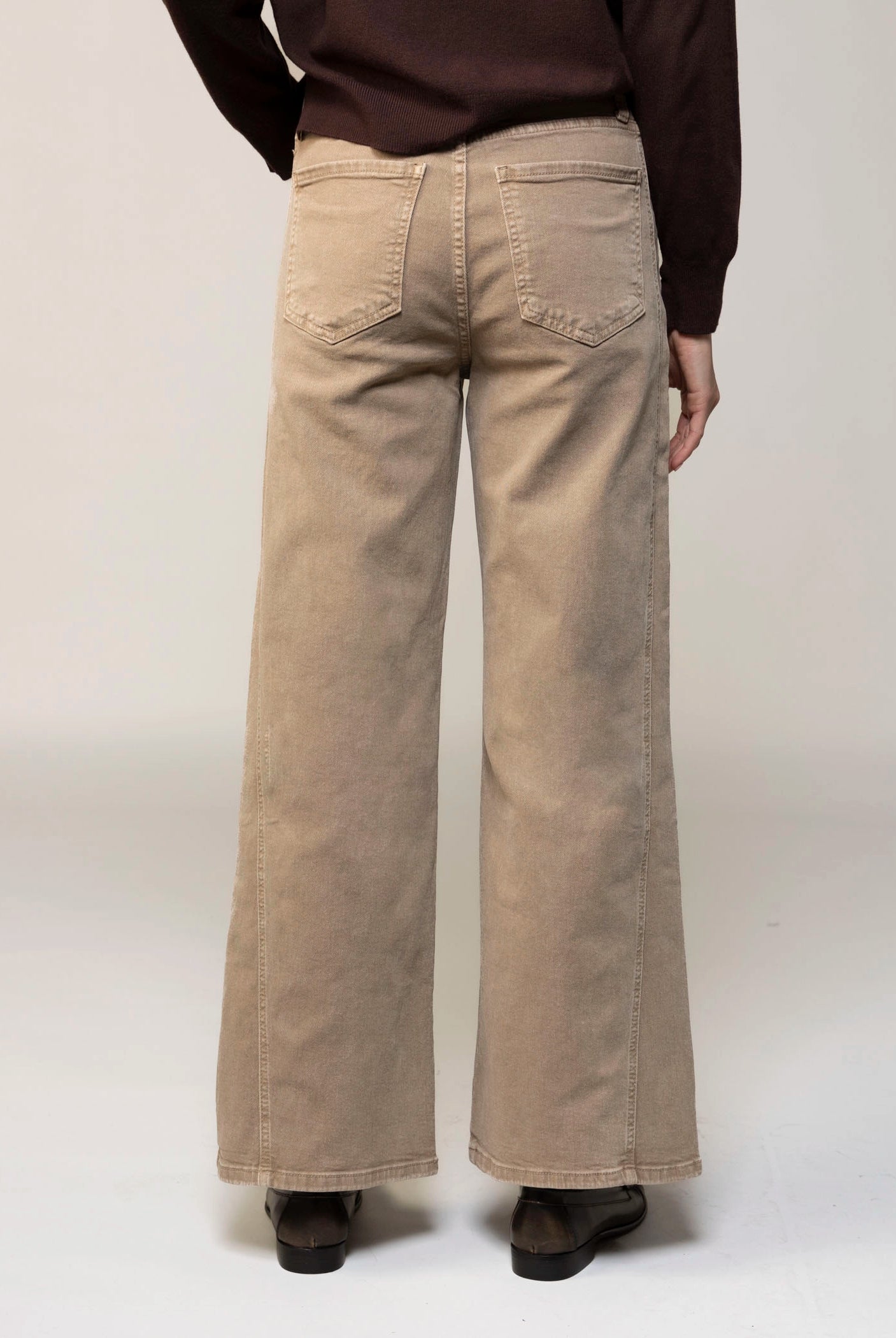 swatch_Milk Tea kut from the kloth meg wide leg jean