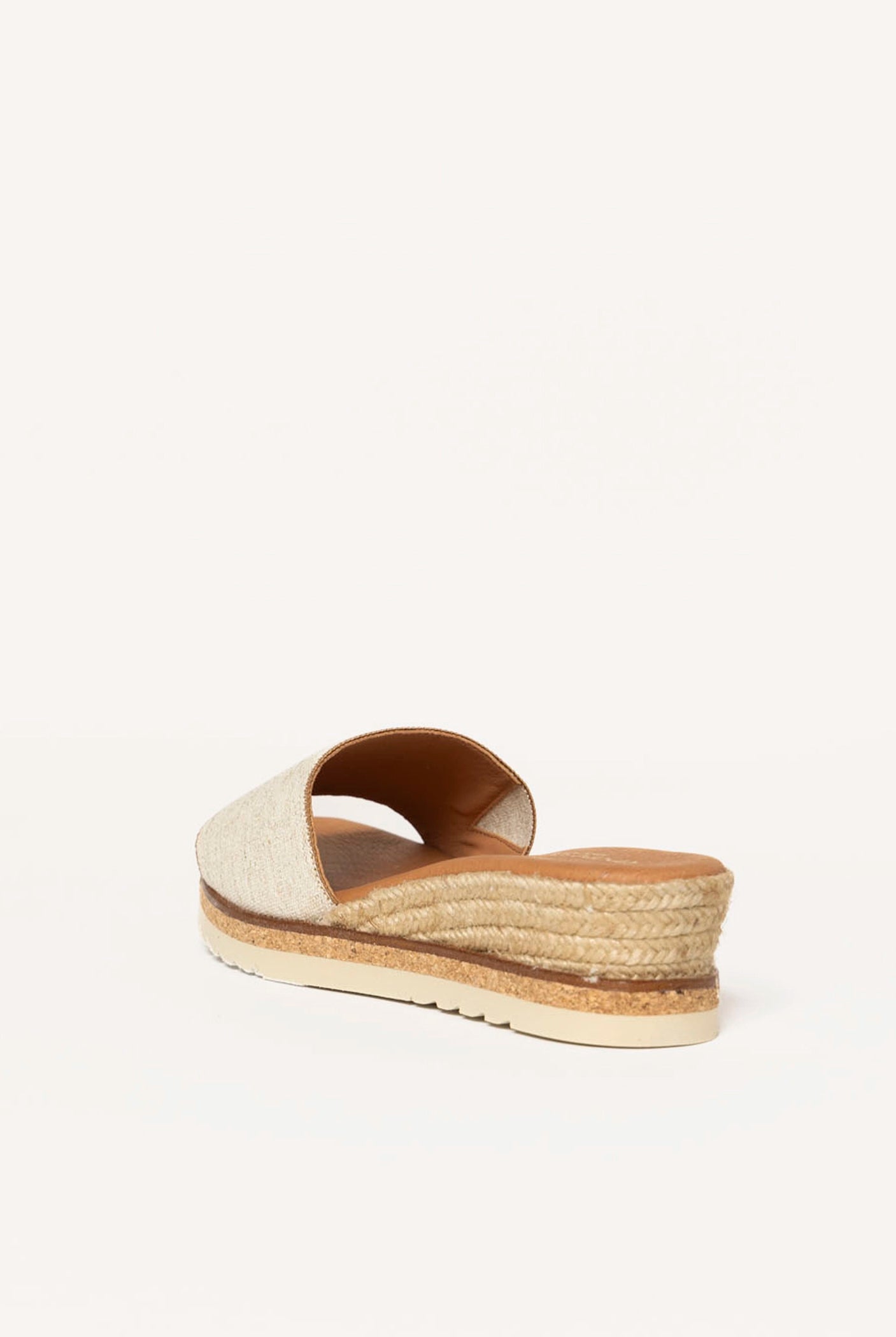 swatch_Beige Linen andre assous nessie sandals