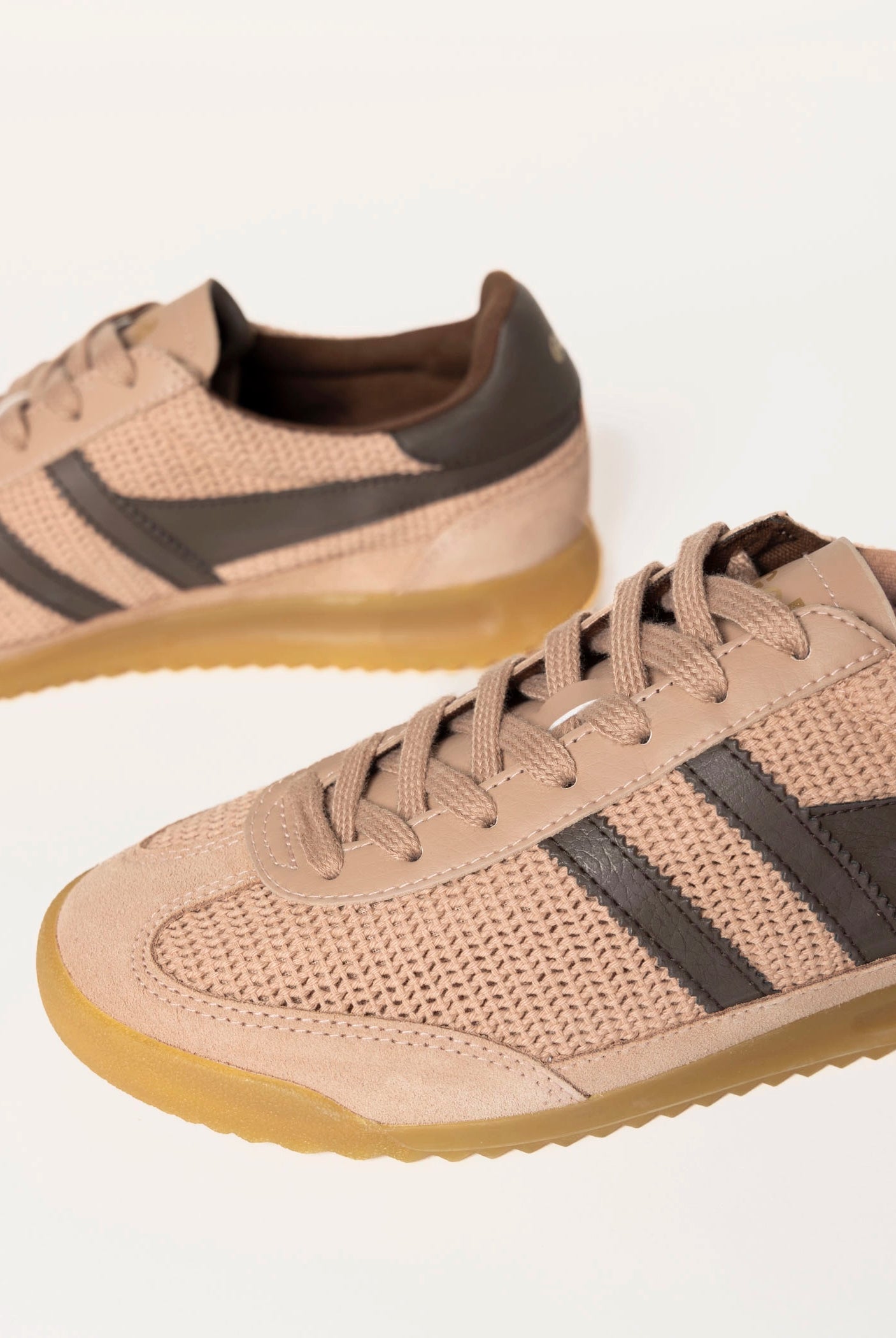 swatch_cameo/brown tornado zephyr sneaker shoes