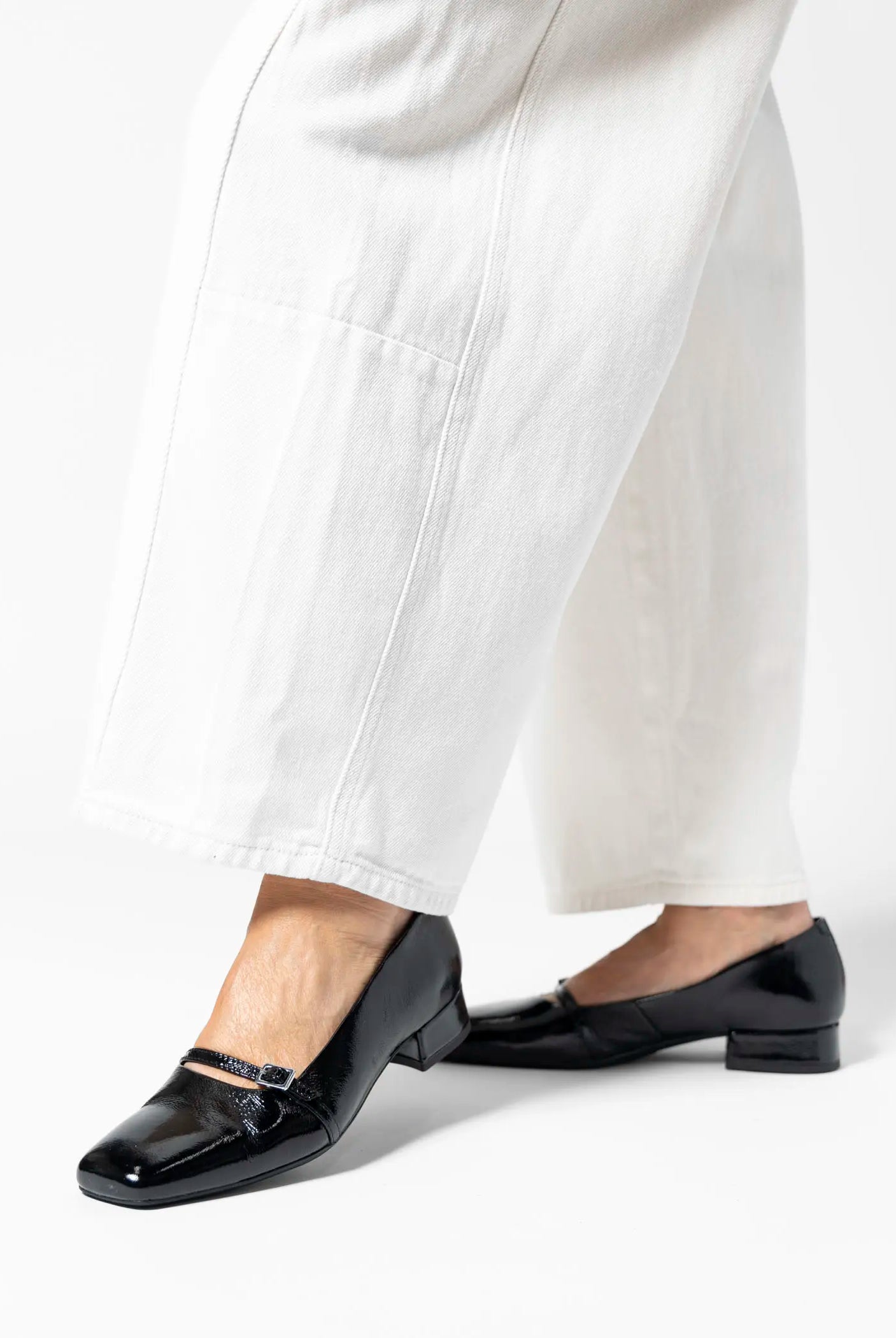 swatch_black debbi maryjane pump heels