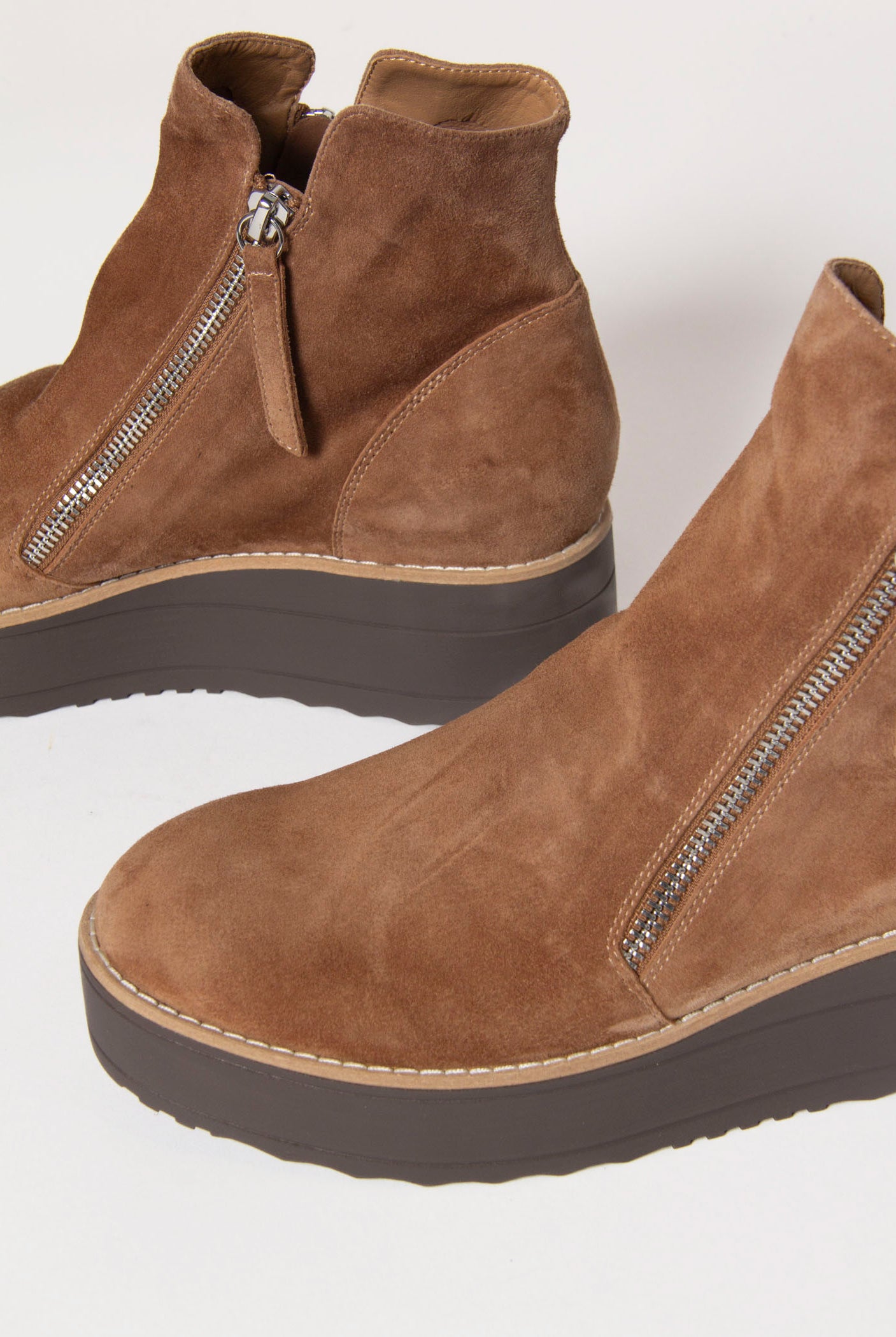 swatch_Light Chocolate nene platform ankle boots