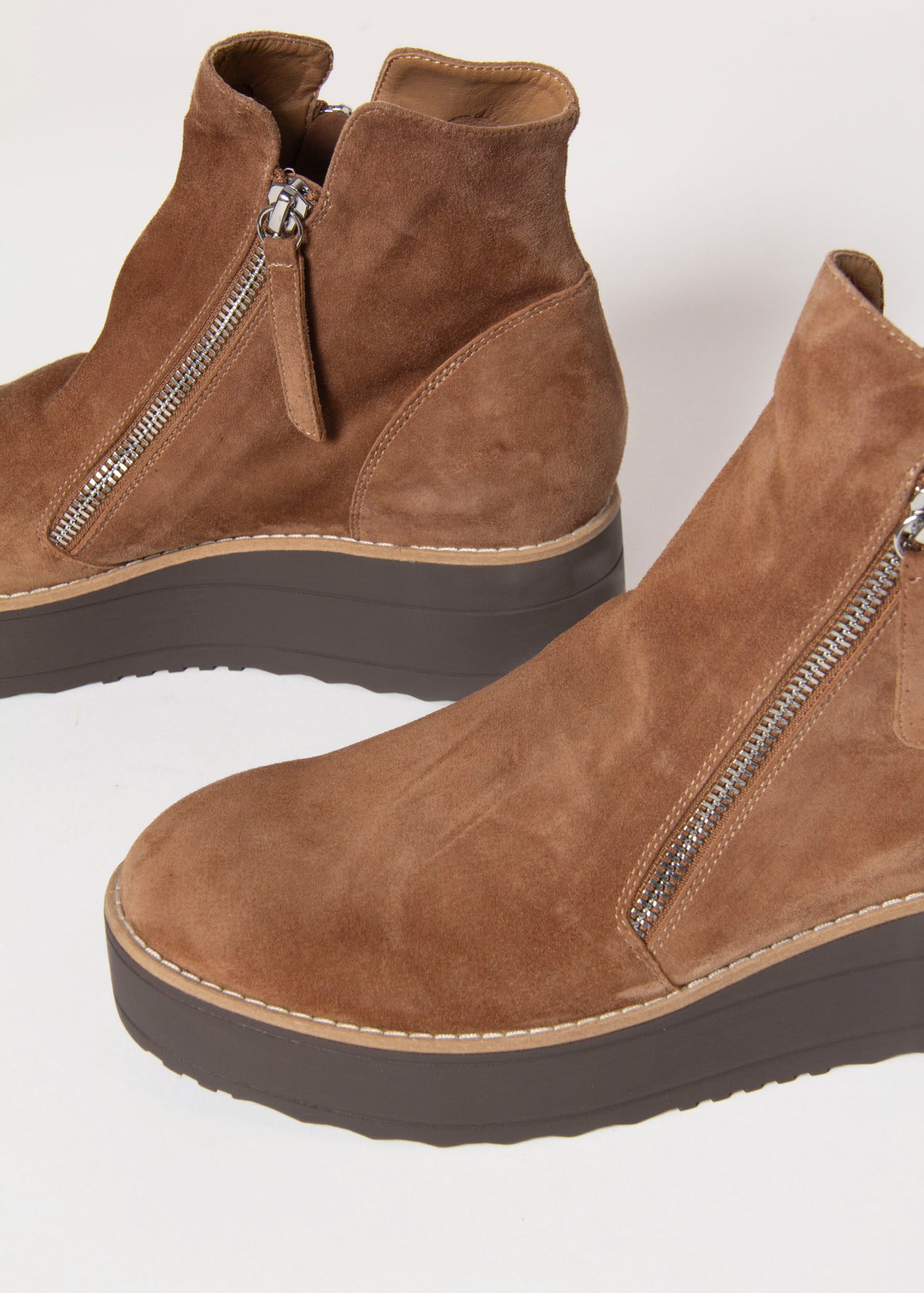 swatch_Light Chocolate nene platform ankle boots