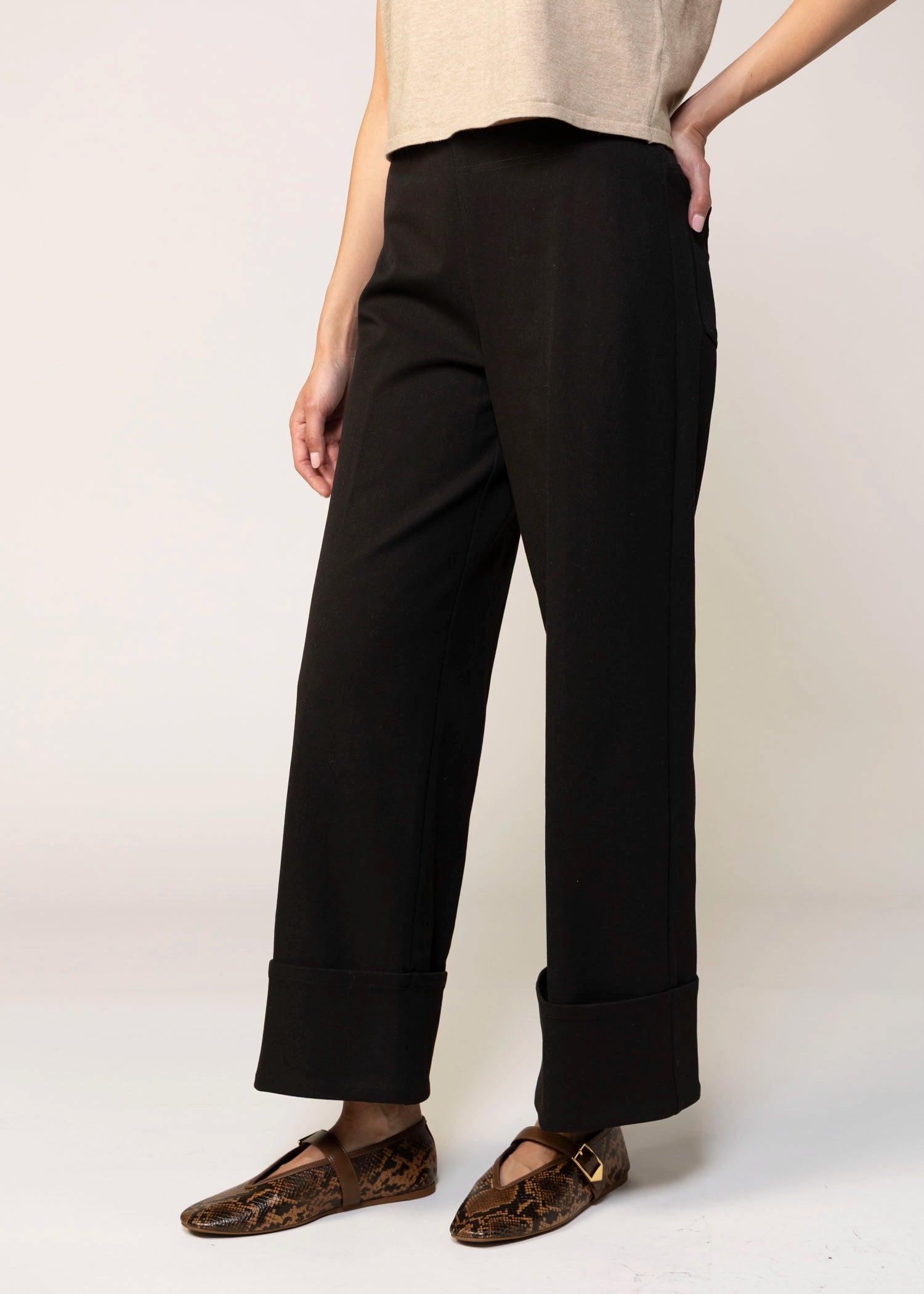 swatch_Black fifteen twenty regina cuffed pant