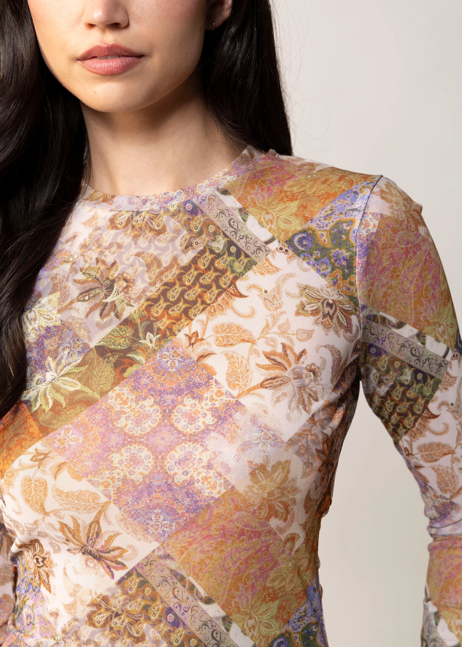 swatch_Multi avec les filles printed mesh long sleeve top