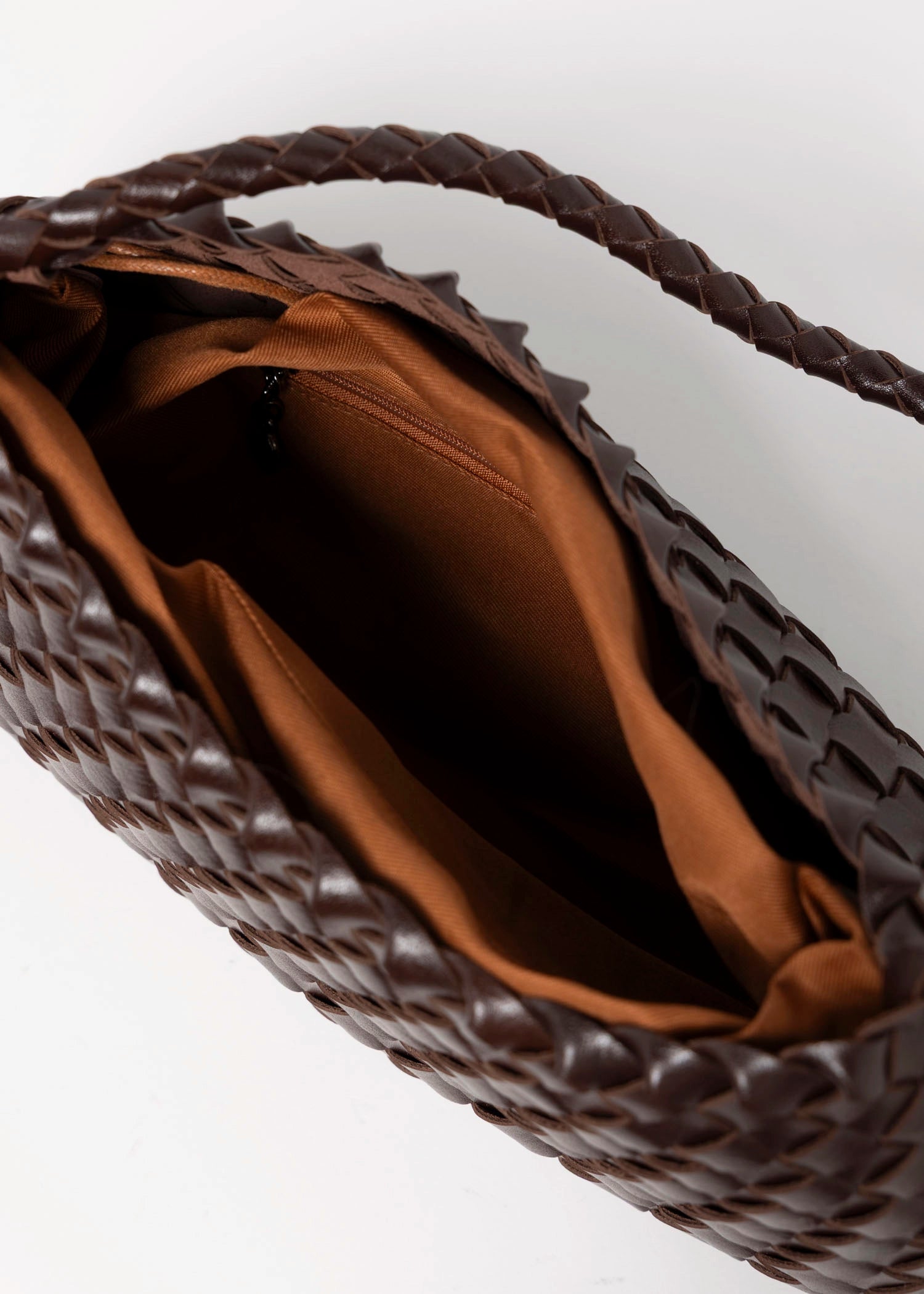 swatch_Coffee vegan leather woven shoulder bag