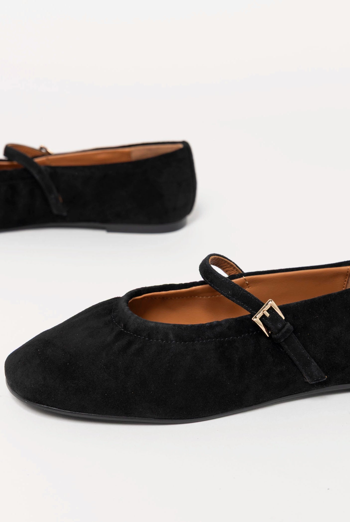 swatch_Black Suede angel alarcon jenna mary jane