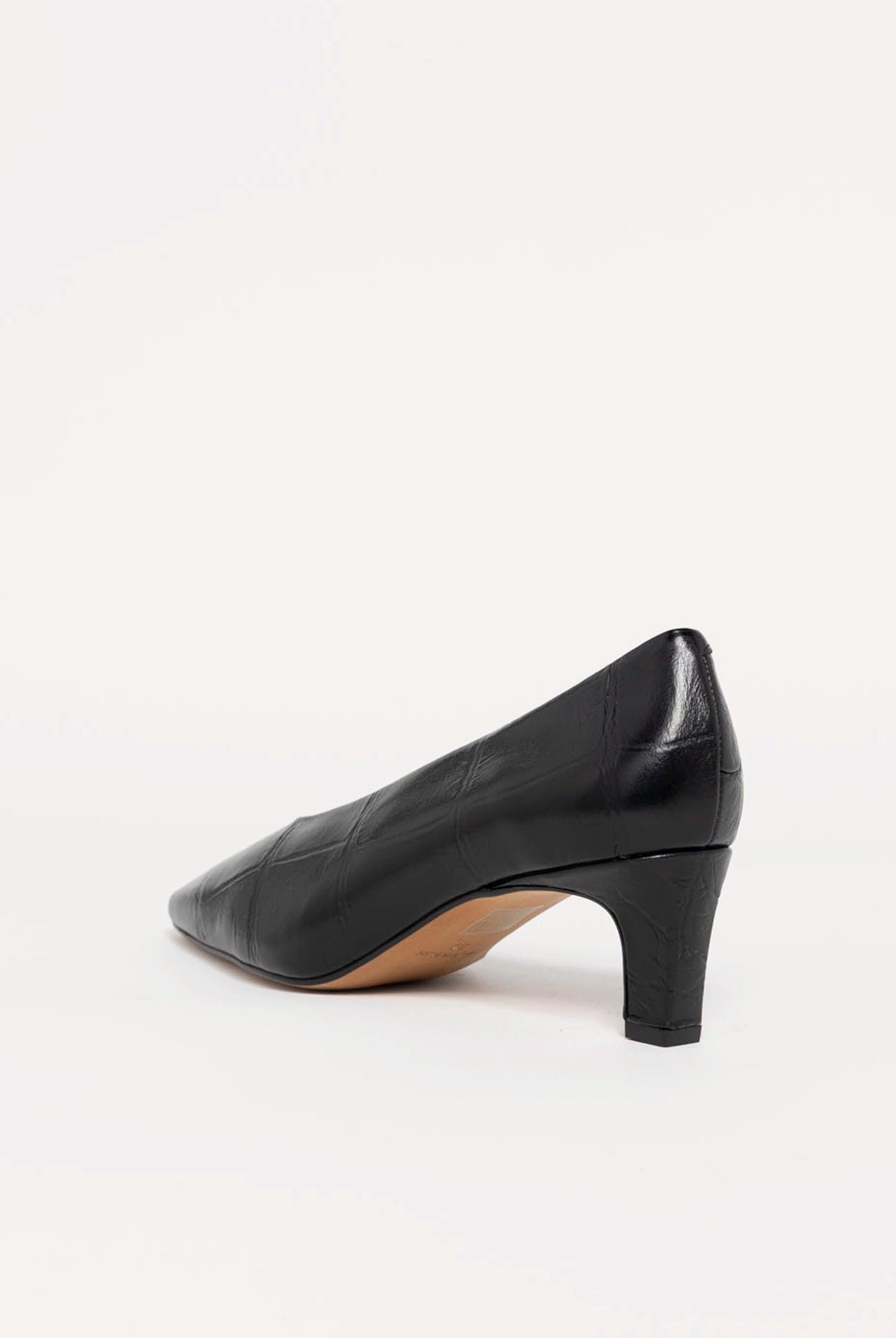 swatch_Black Croco angel alarcon leather pump
