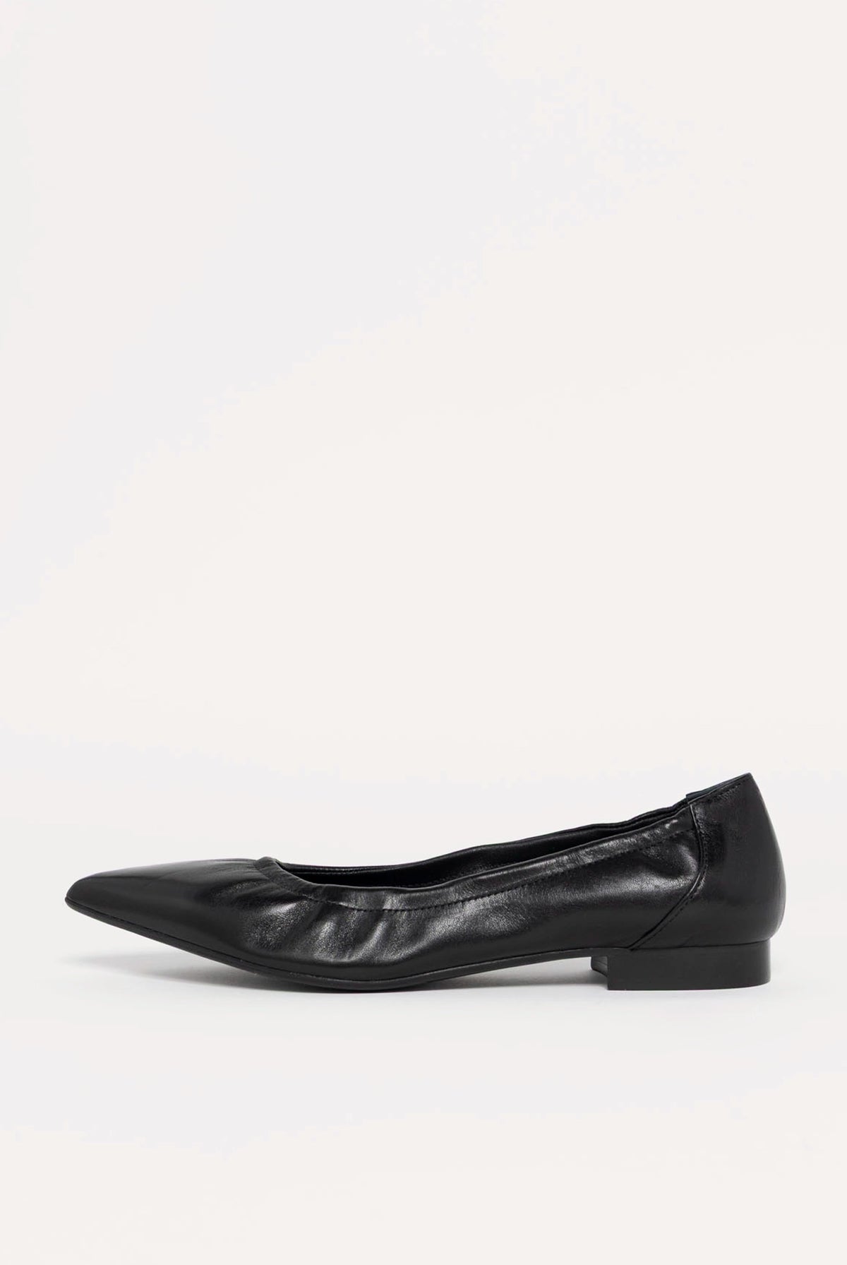 swatch_Black Leather l'idea flat leather pump