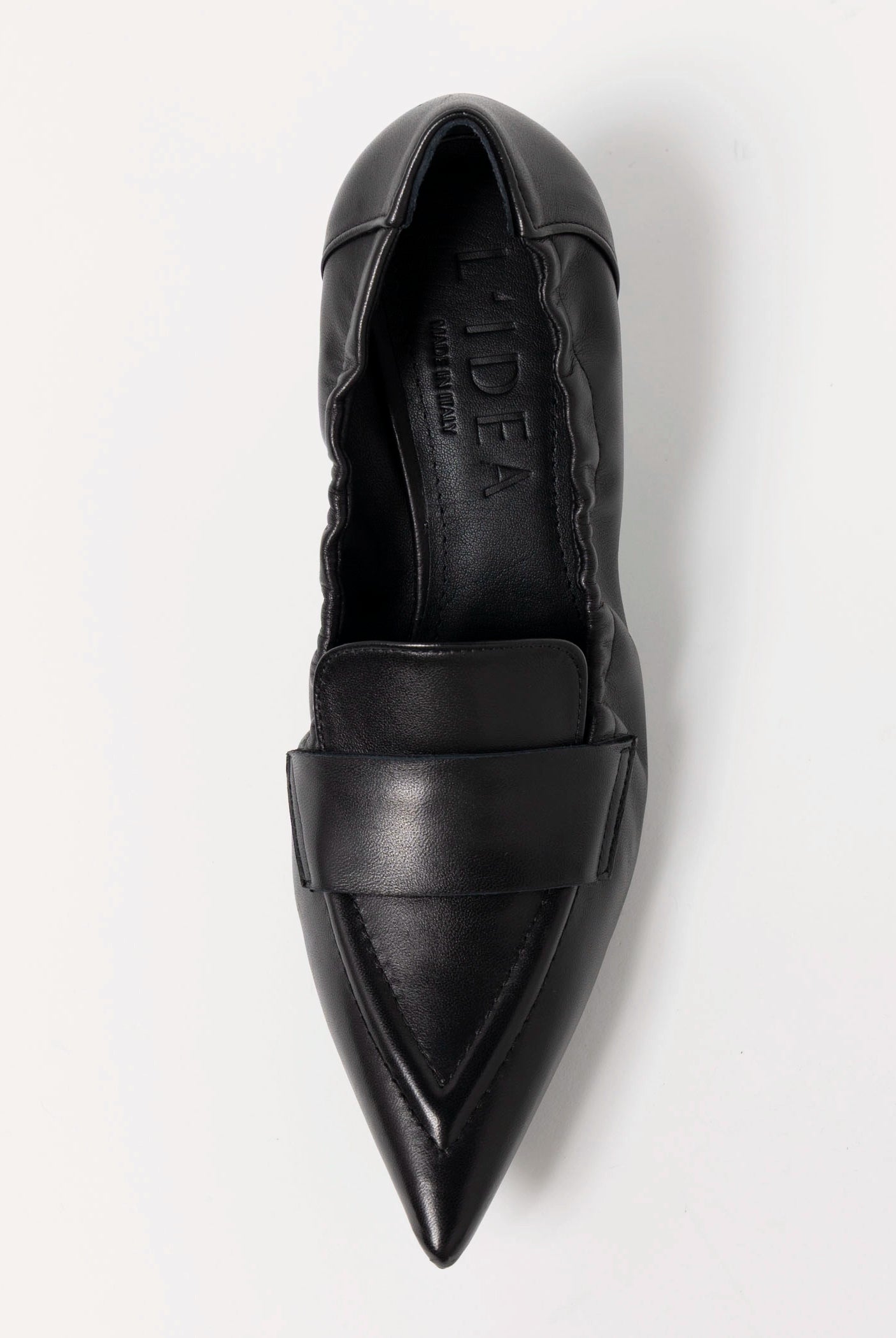 swatch_Black Leather l'idea pointed toe pump