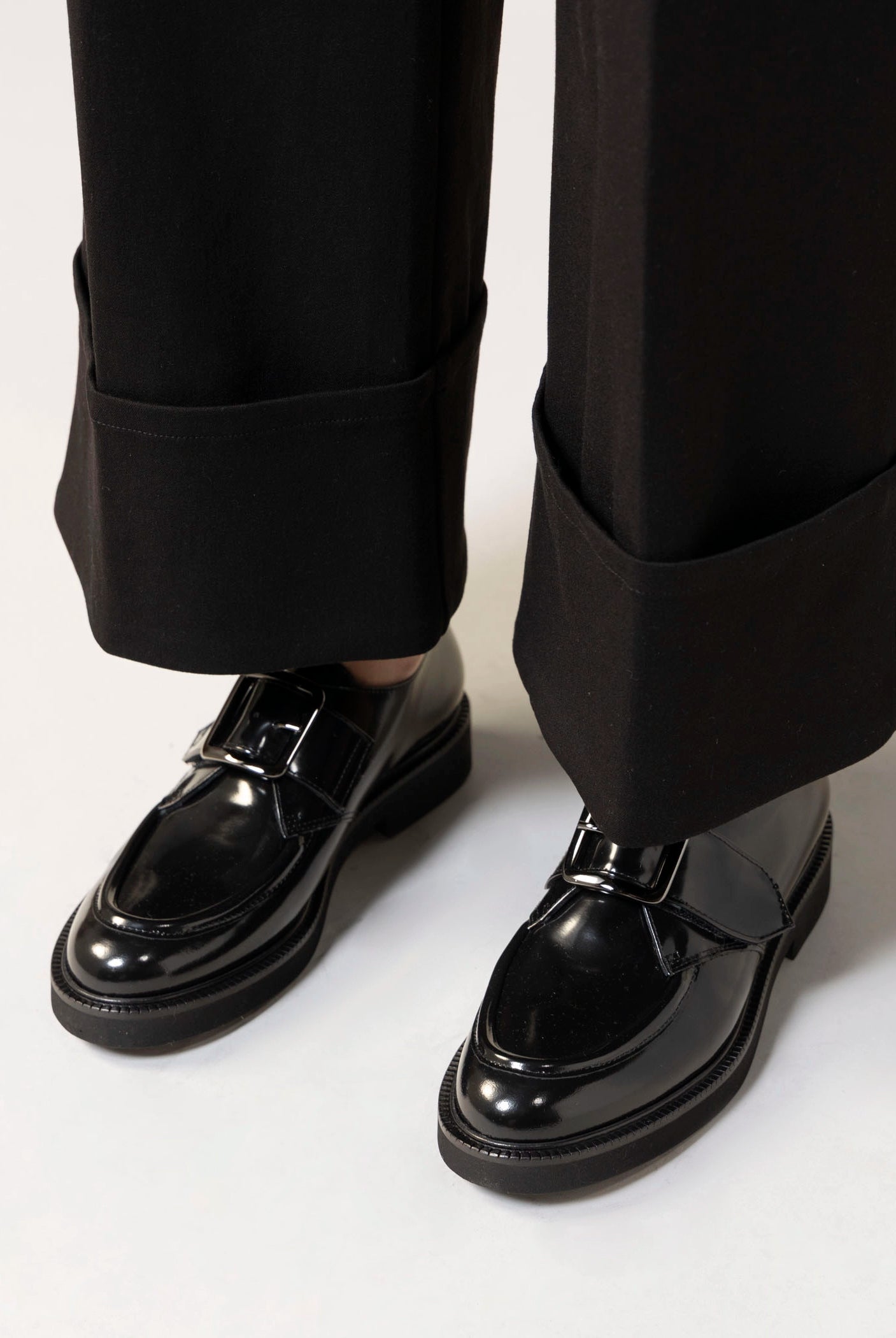 swatch_Black Leather l'idea single buckle loafer