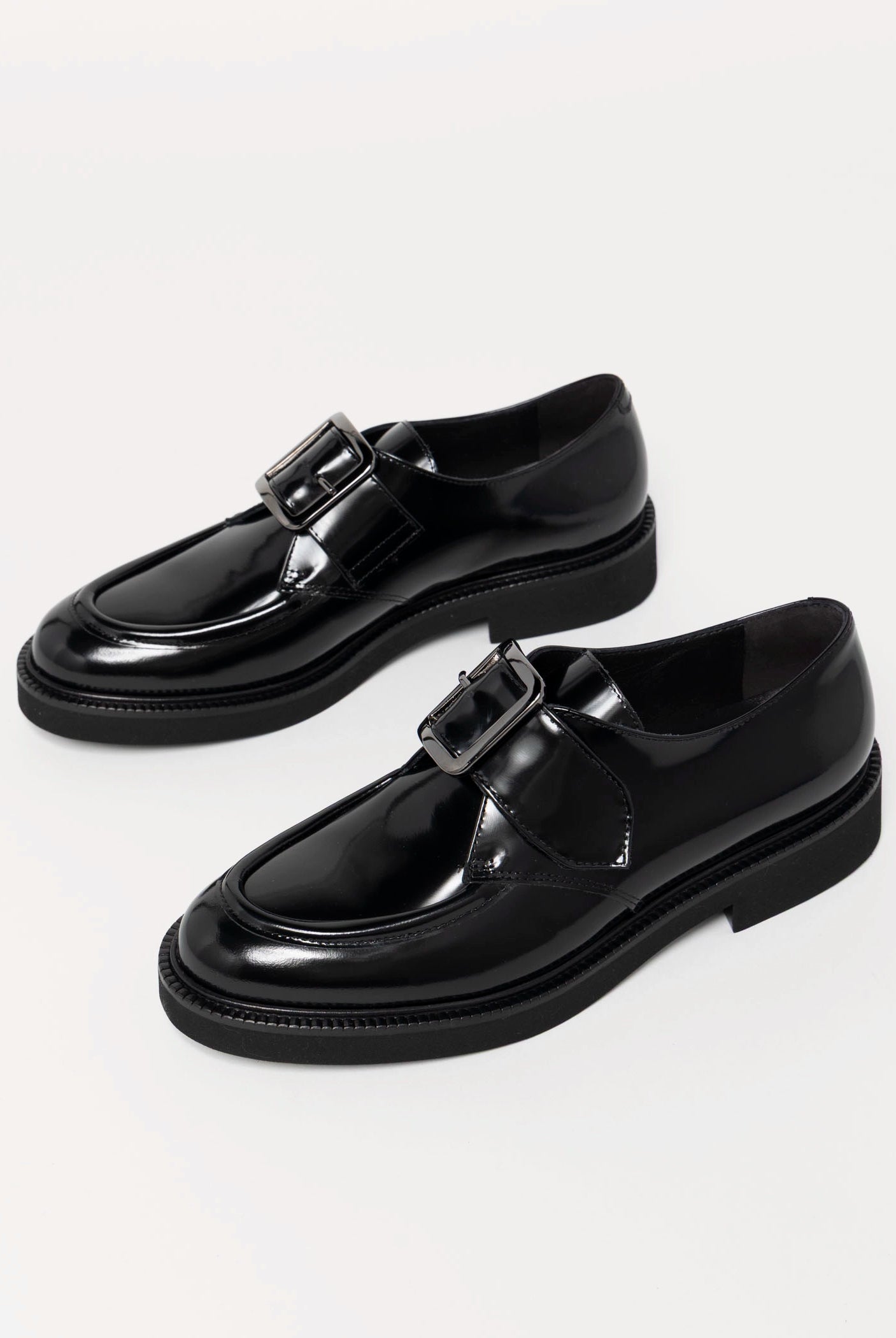 swatch_Black Leather l'idea single buckle loafer