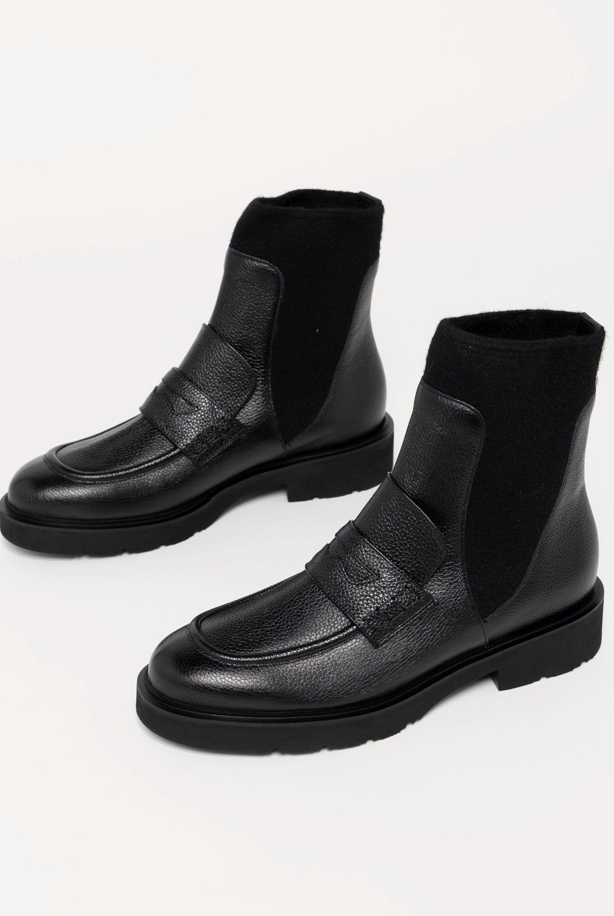 swatch_Black Leather l'idea penny loafer boot