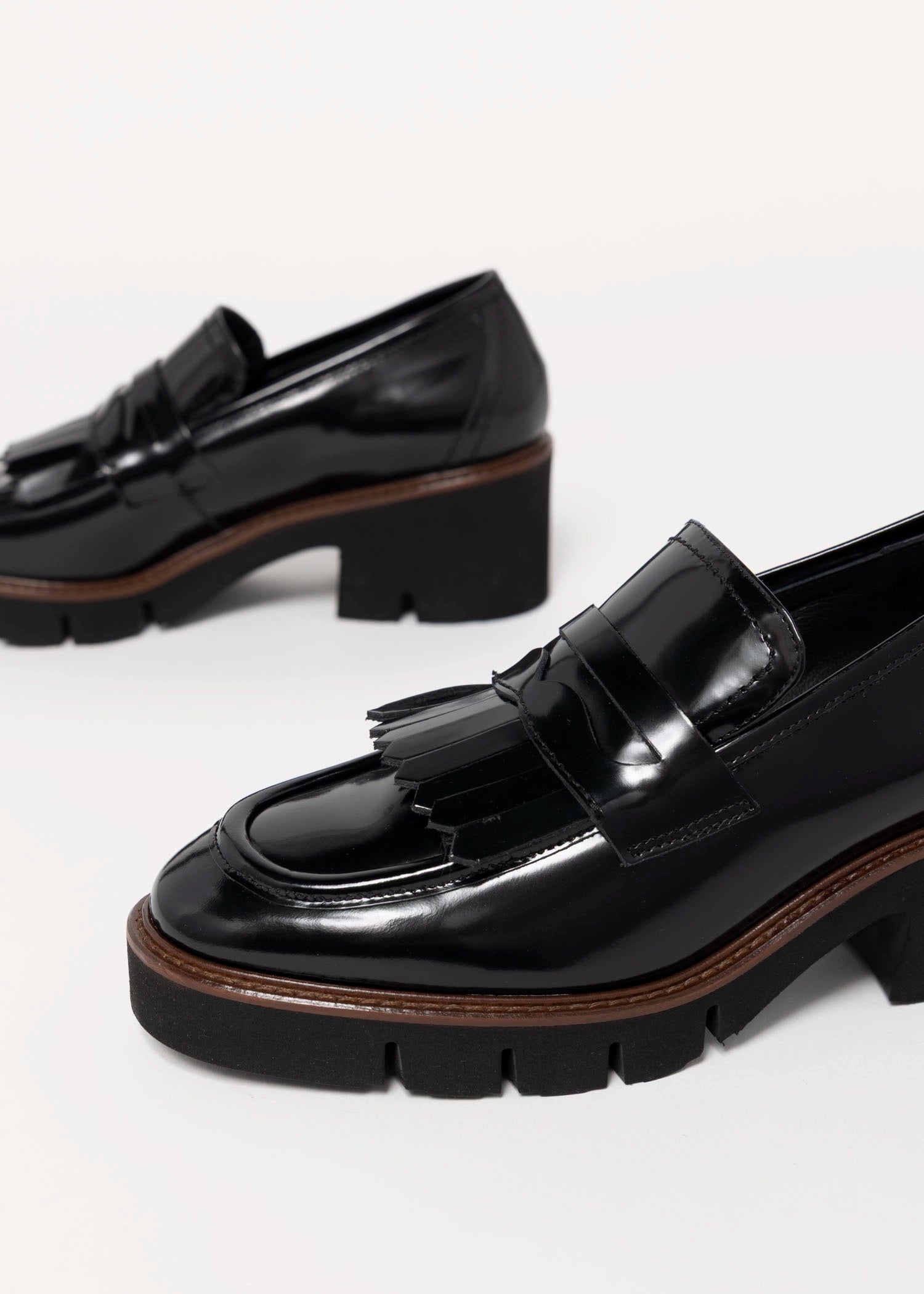 swatch_Black Leather l'idea heeled loafer with kilt