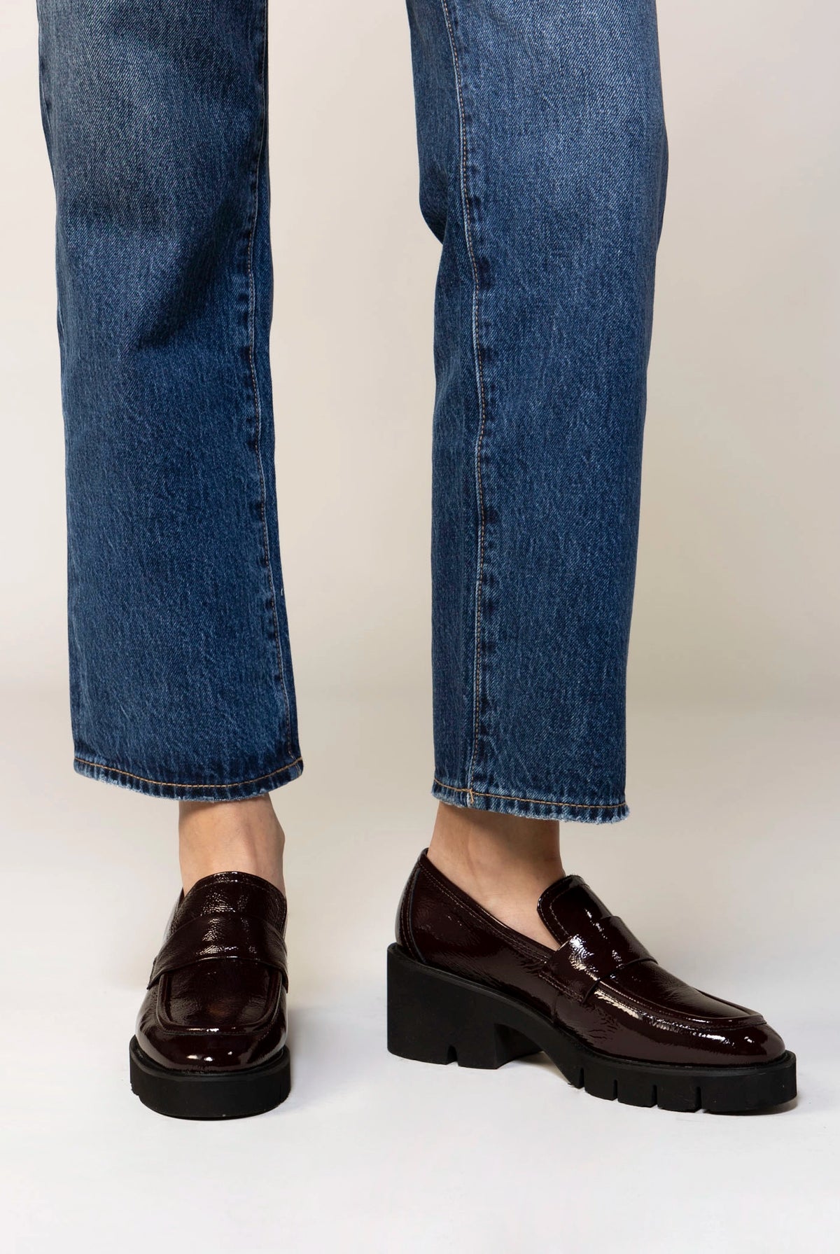 swatch_Bordo Patent l'idea heeled loafer