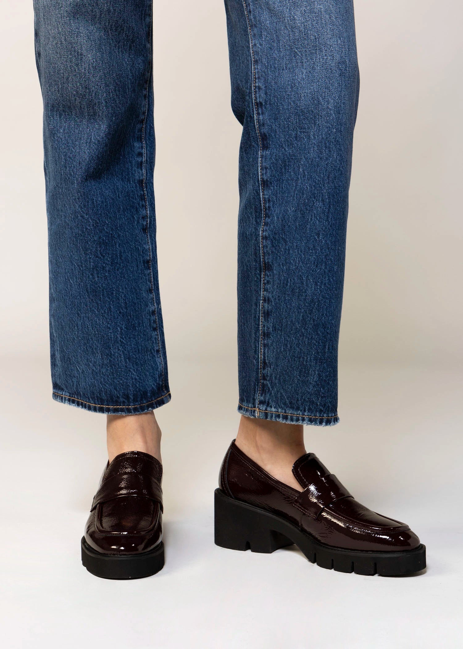swatch_Bordo Patent l'idea heeled loafer