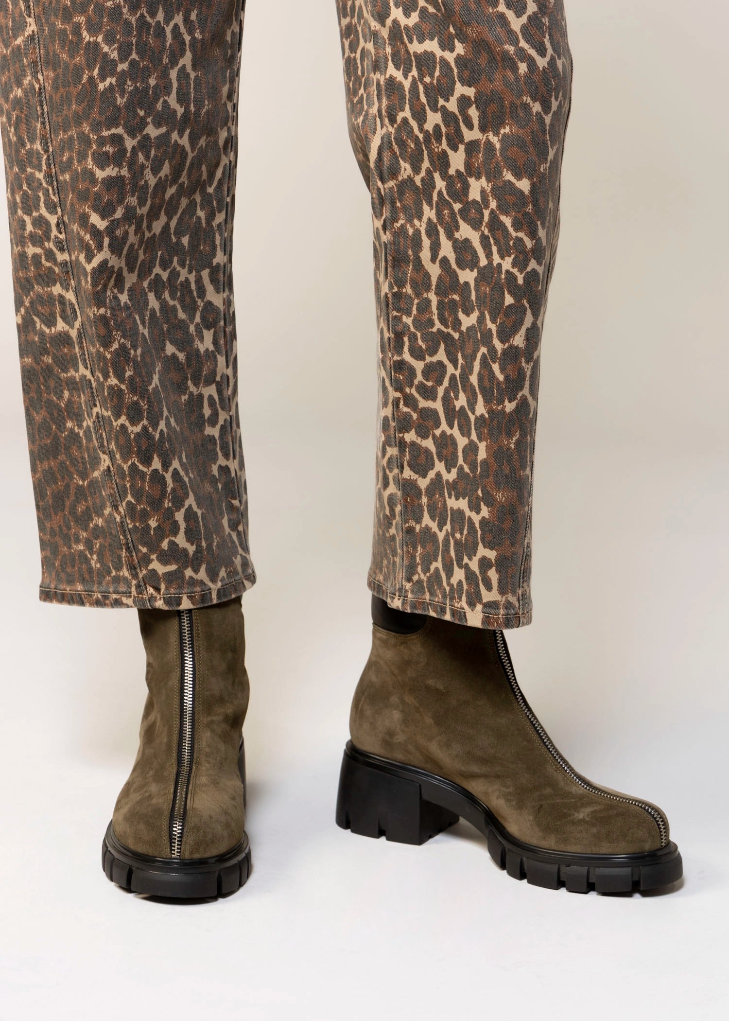 swatch_Forest Suede l'idea center zip boot