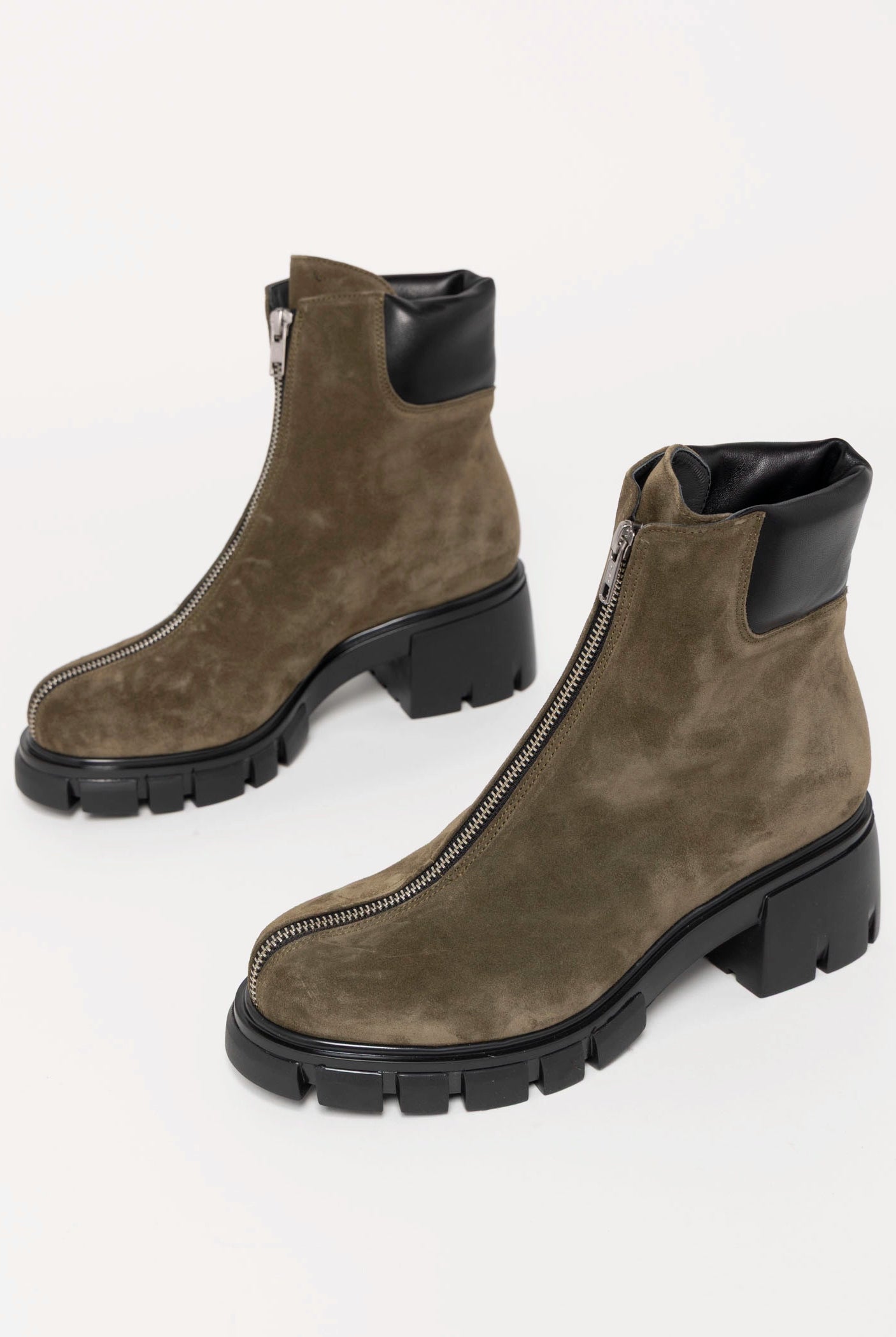 swatch_Forest Suede l'idea center zip boot