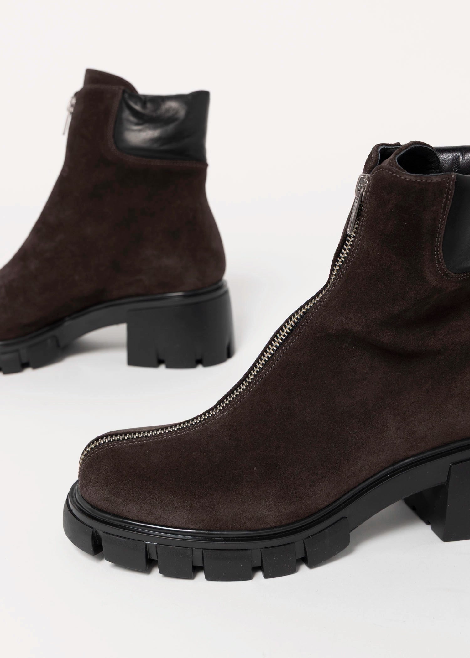 swatch_Chocolate Suede l'idea center zip boot
