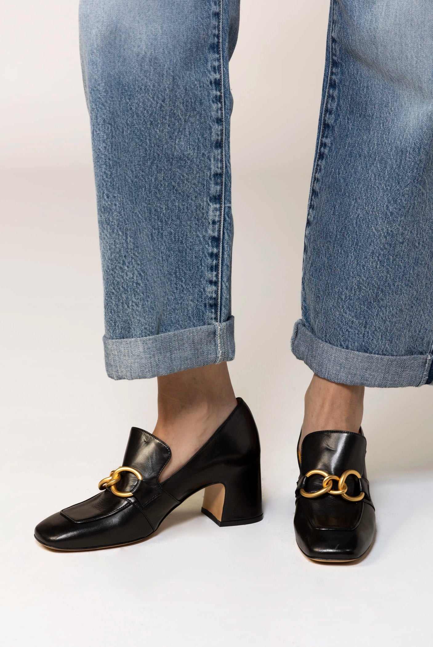 swatch_Black Leather mara bini perla heeled loafer